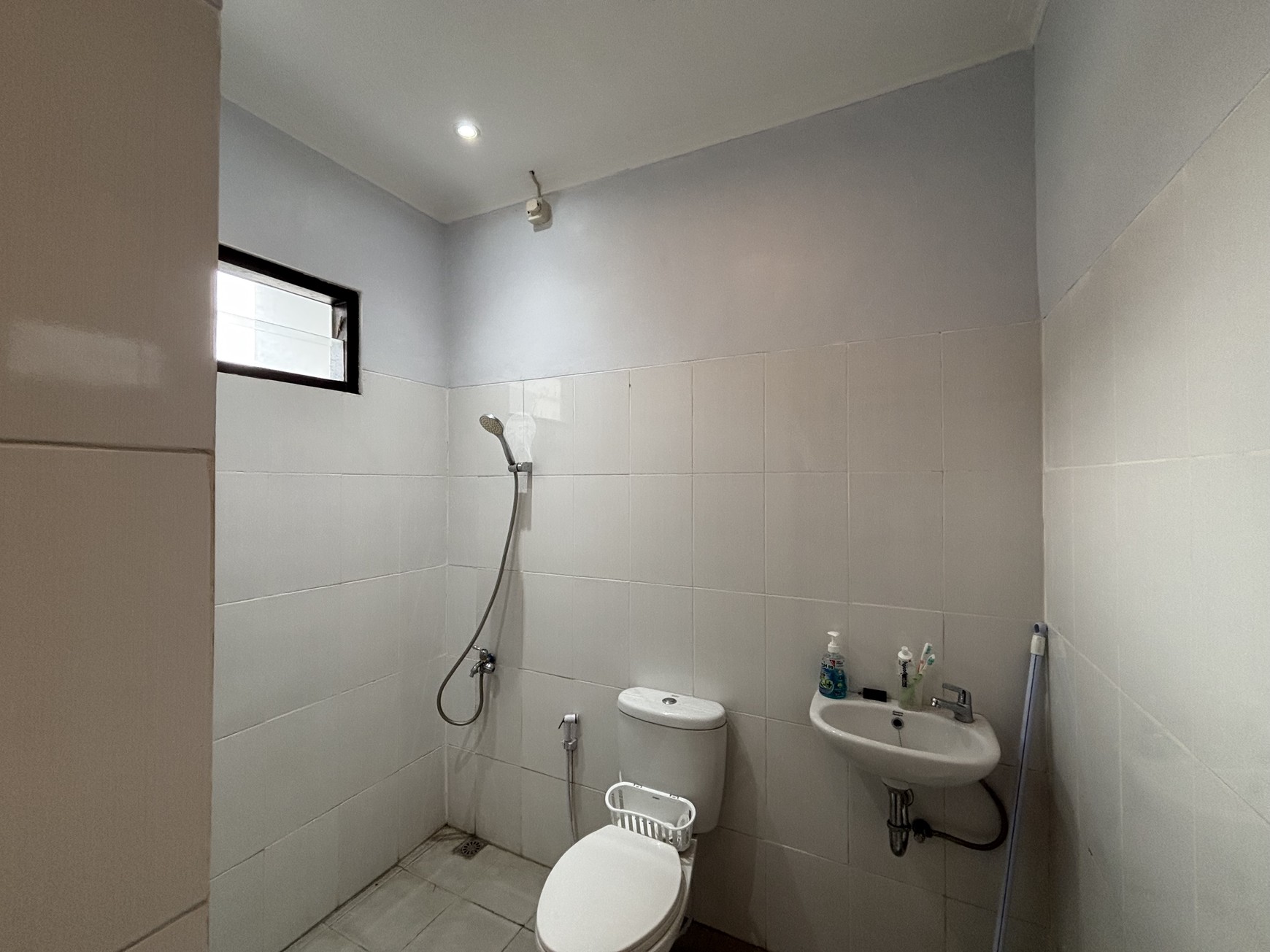 Rumah Minimalis Moderen Full Furnished, Hoek  di Askara Residence Cibubur 