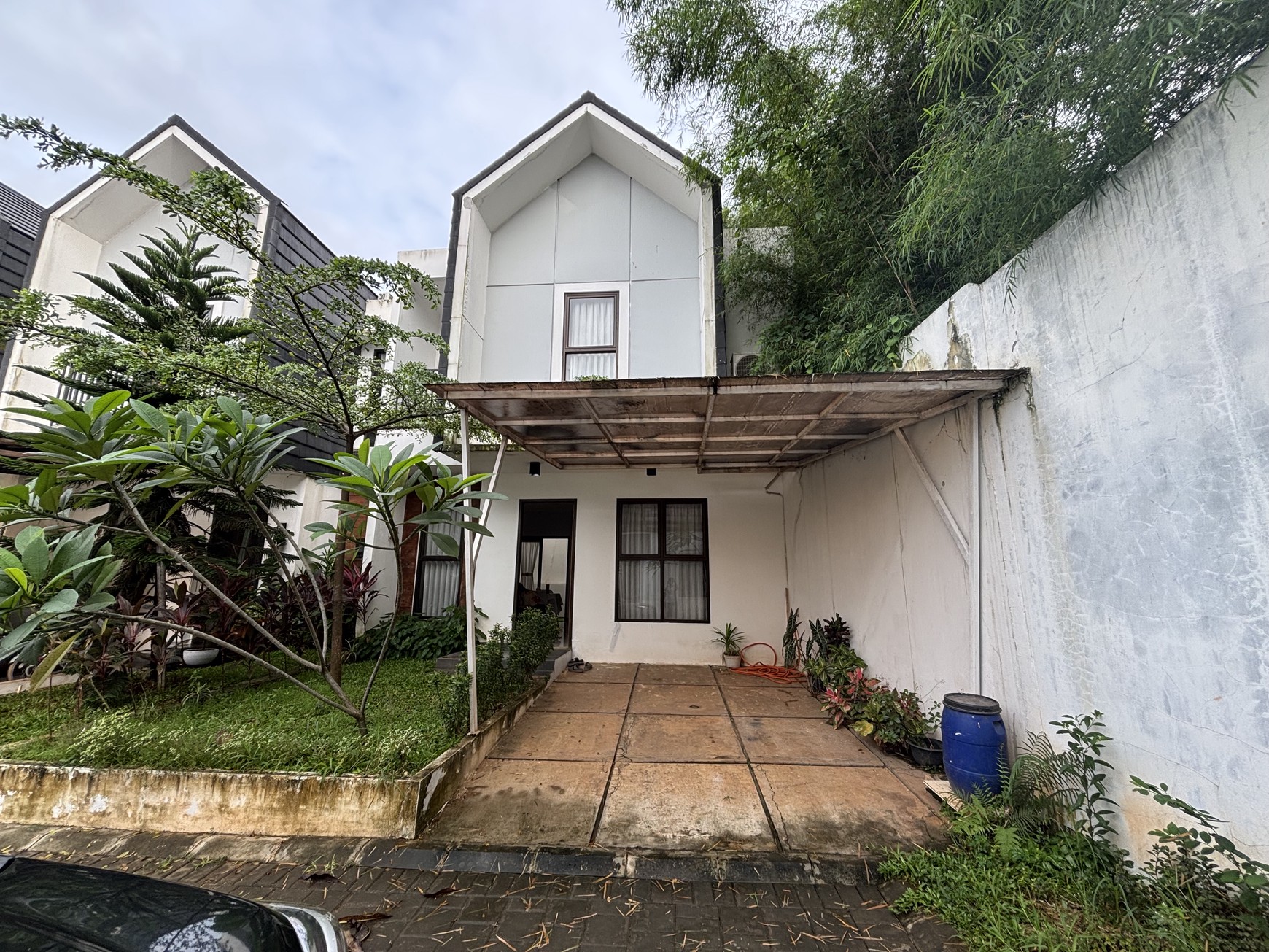 Rumah Minimalis Moderen Full Furnished, Hoek  di Askara Residence Cibubur 