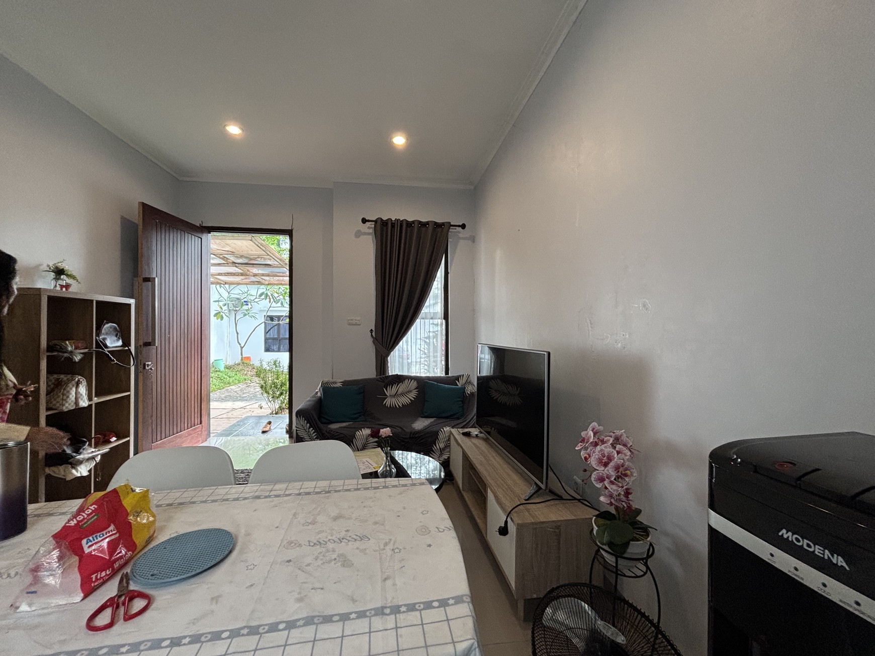 Rumah Minimalis Moderen Full Furnished, Hoek  di Askara Residence Cibubur 