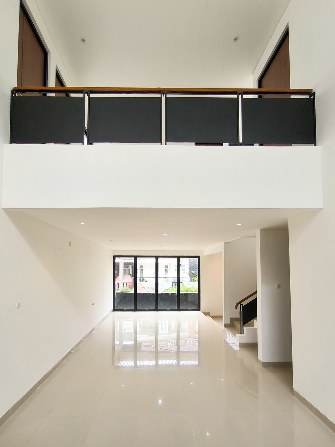 Rumah mewah,pool,lingkungan oke di Bintaro Jaya .