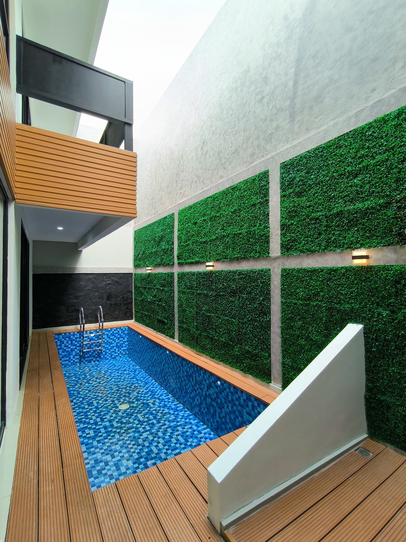 Rumah mewah,pool,lingkungan oke di Bintaro Jaya .