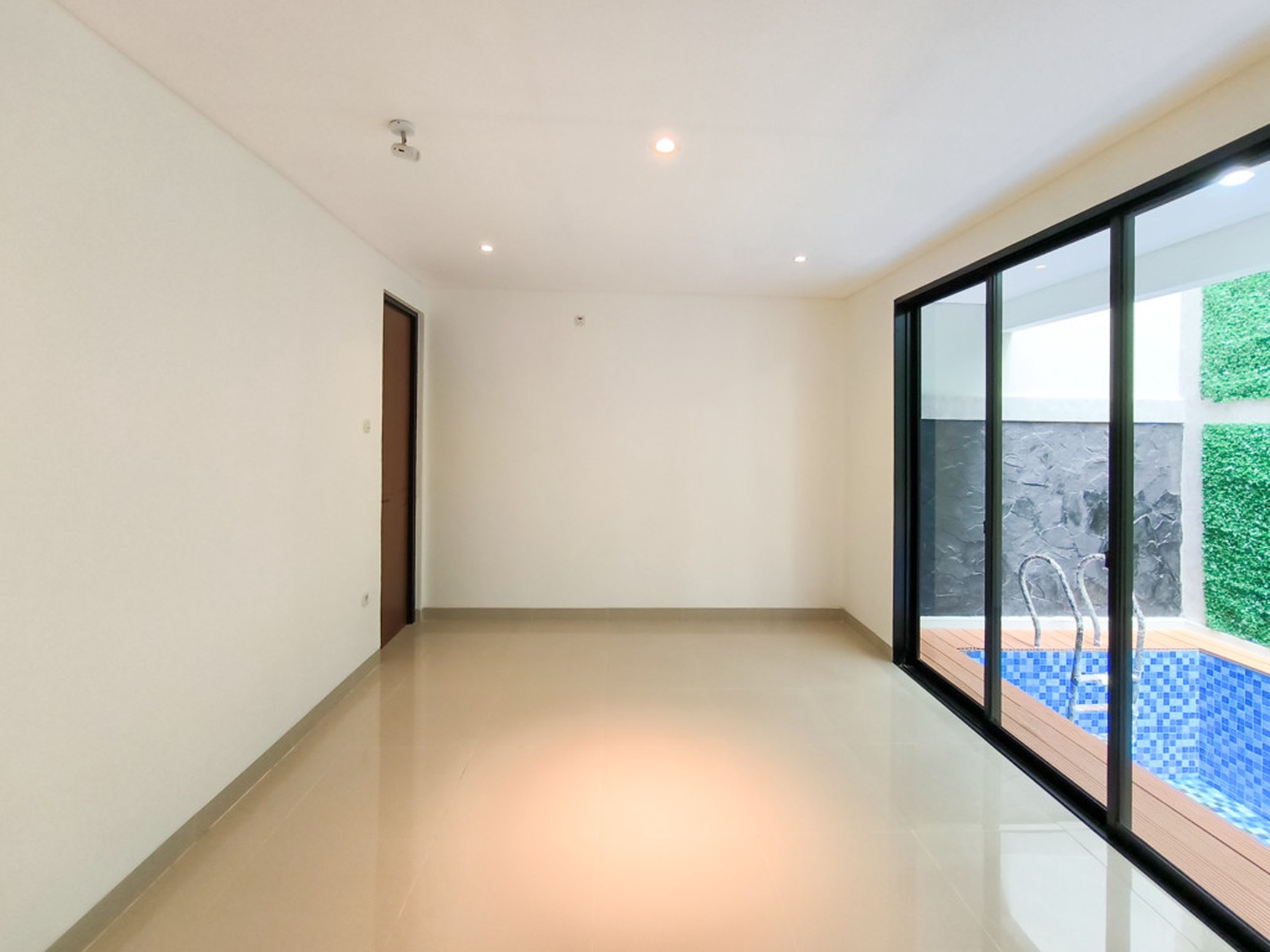 Rumah mewah,pool,lingkungan oke di Bintaro Jaya .