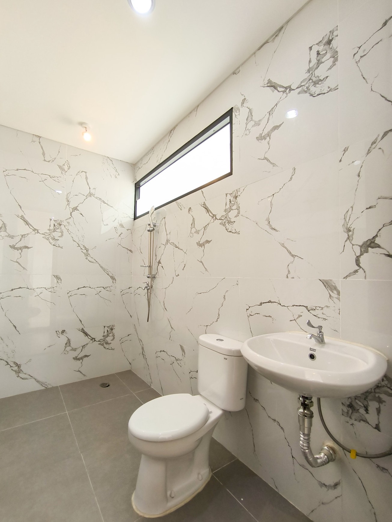 Rumah mewah,pool,lingkungan oke di Bintaro Jaya .