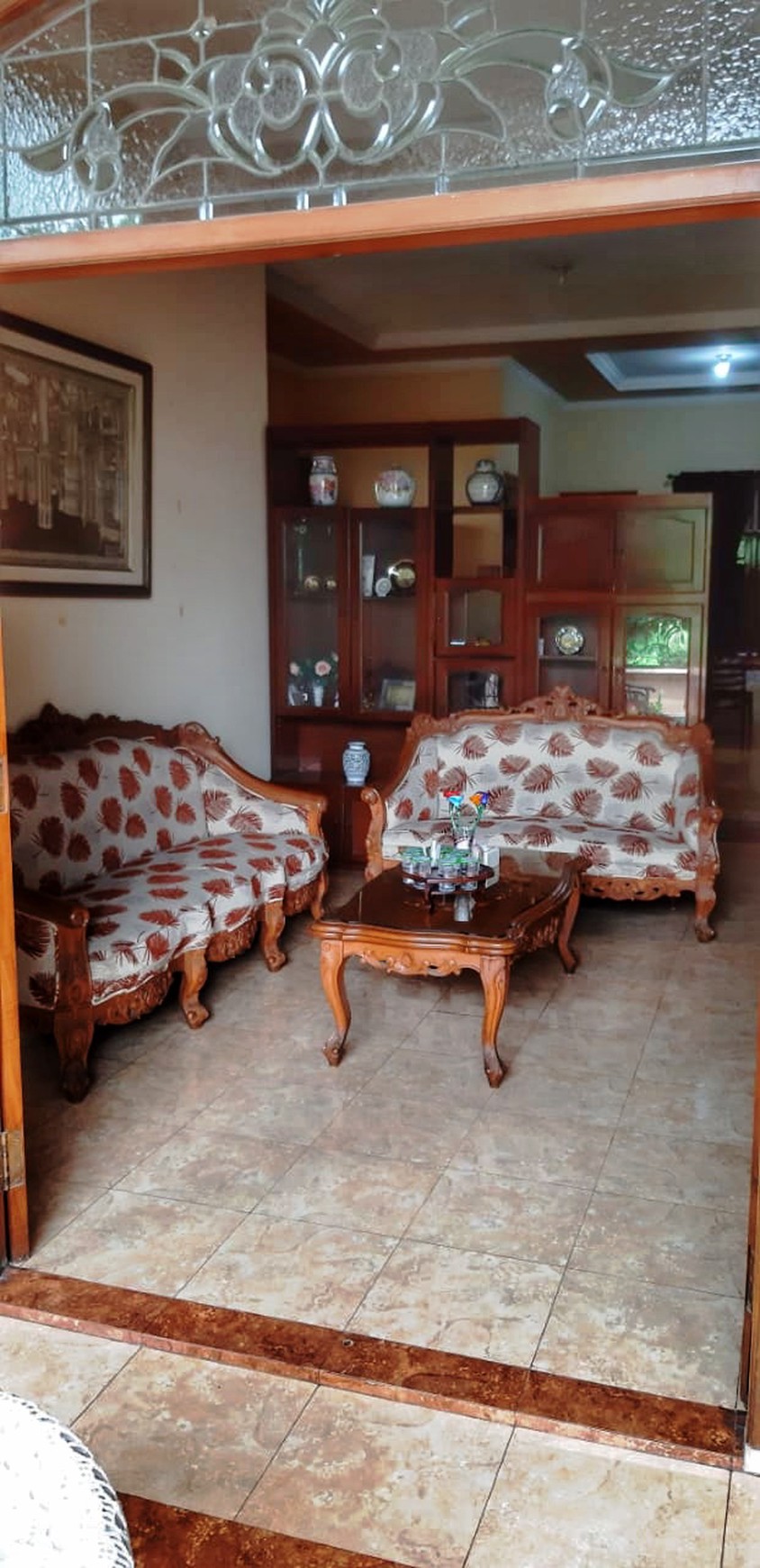 Dijual Rumah Gayungsari Barat I semi furnished 