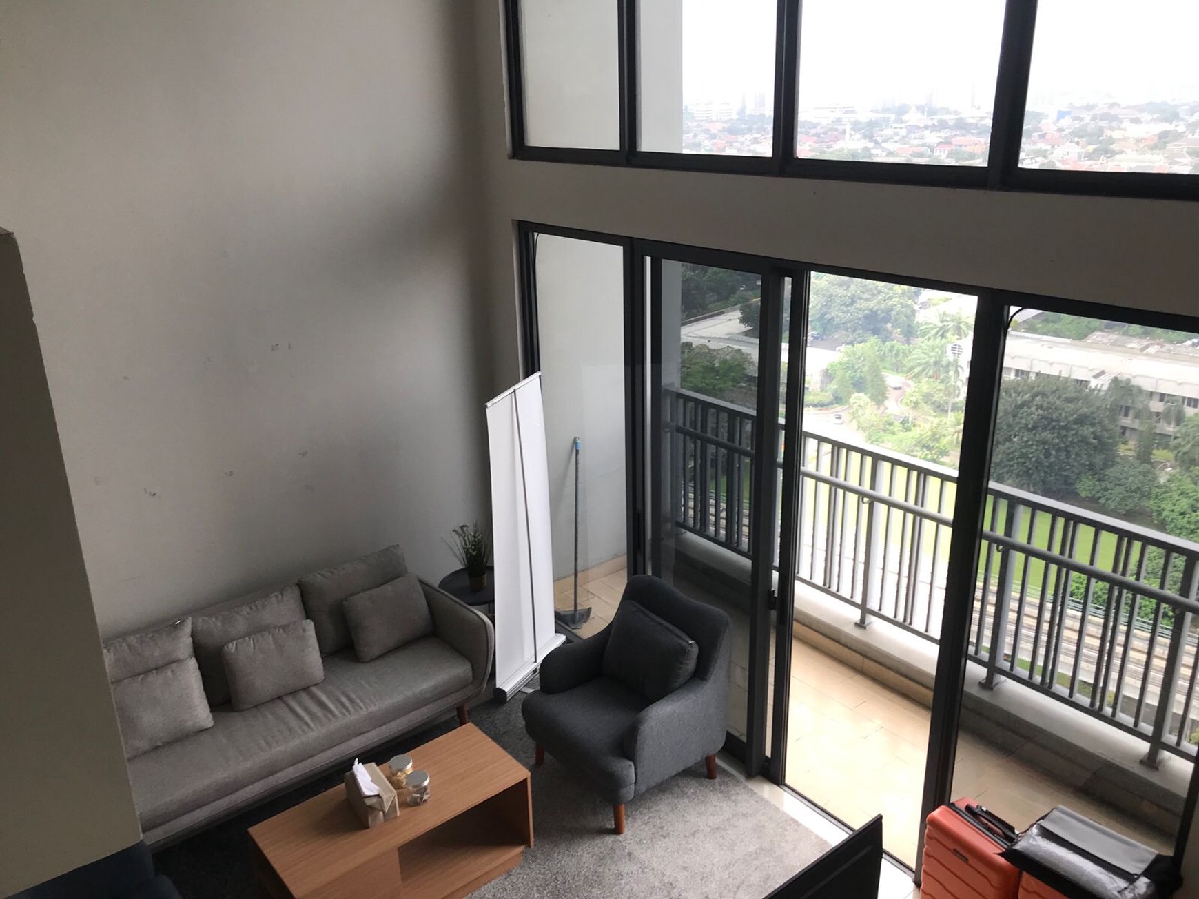 Apartemen Soho Pancoran. Lokasi central di bundaran Pancoran