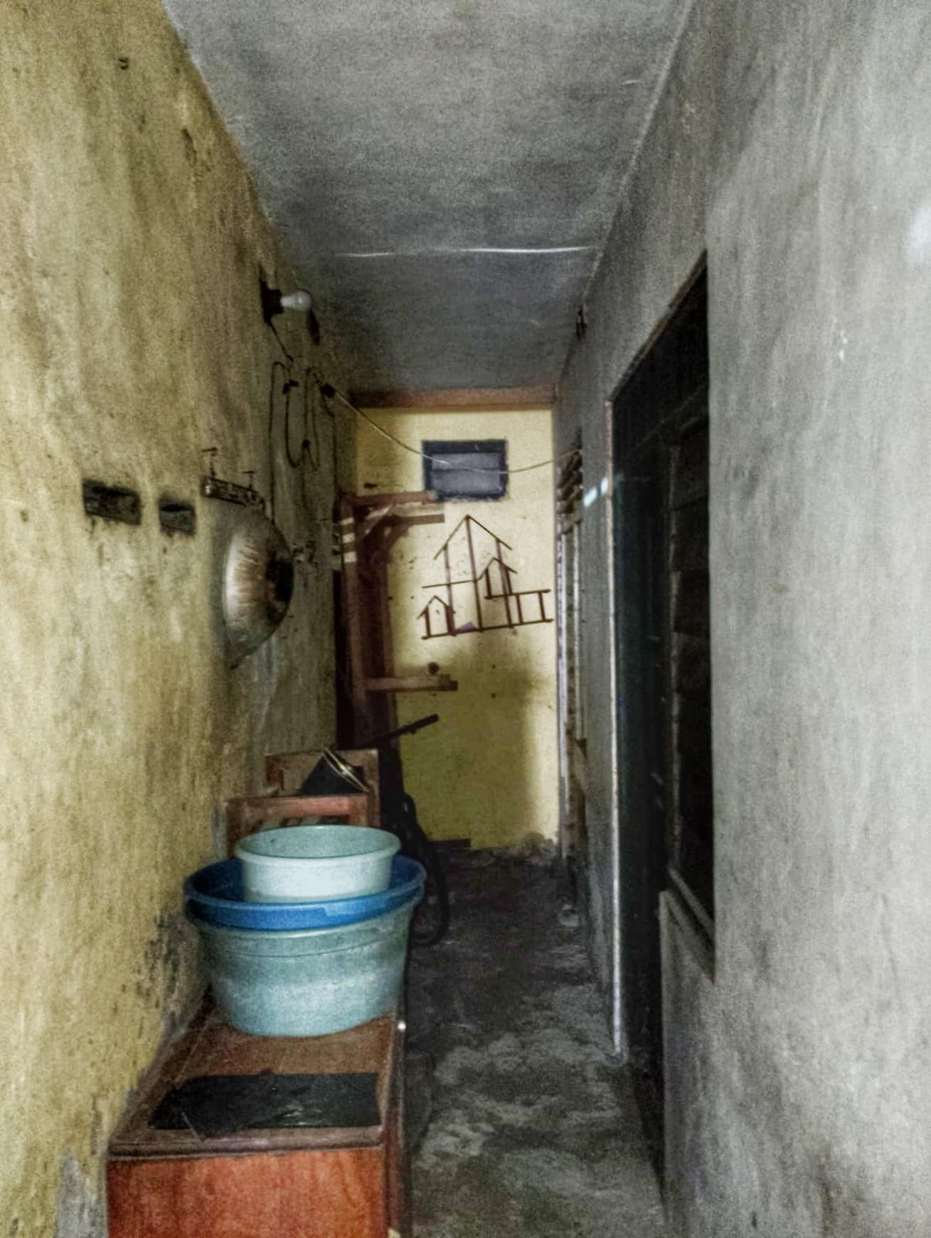 Rumah kost dukuh menanggal jalan utama 