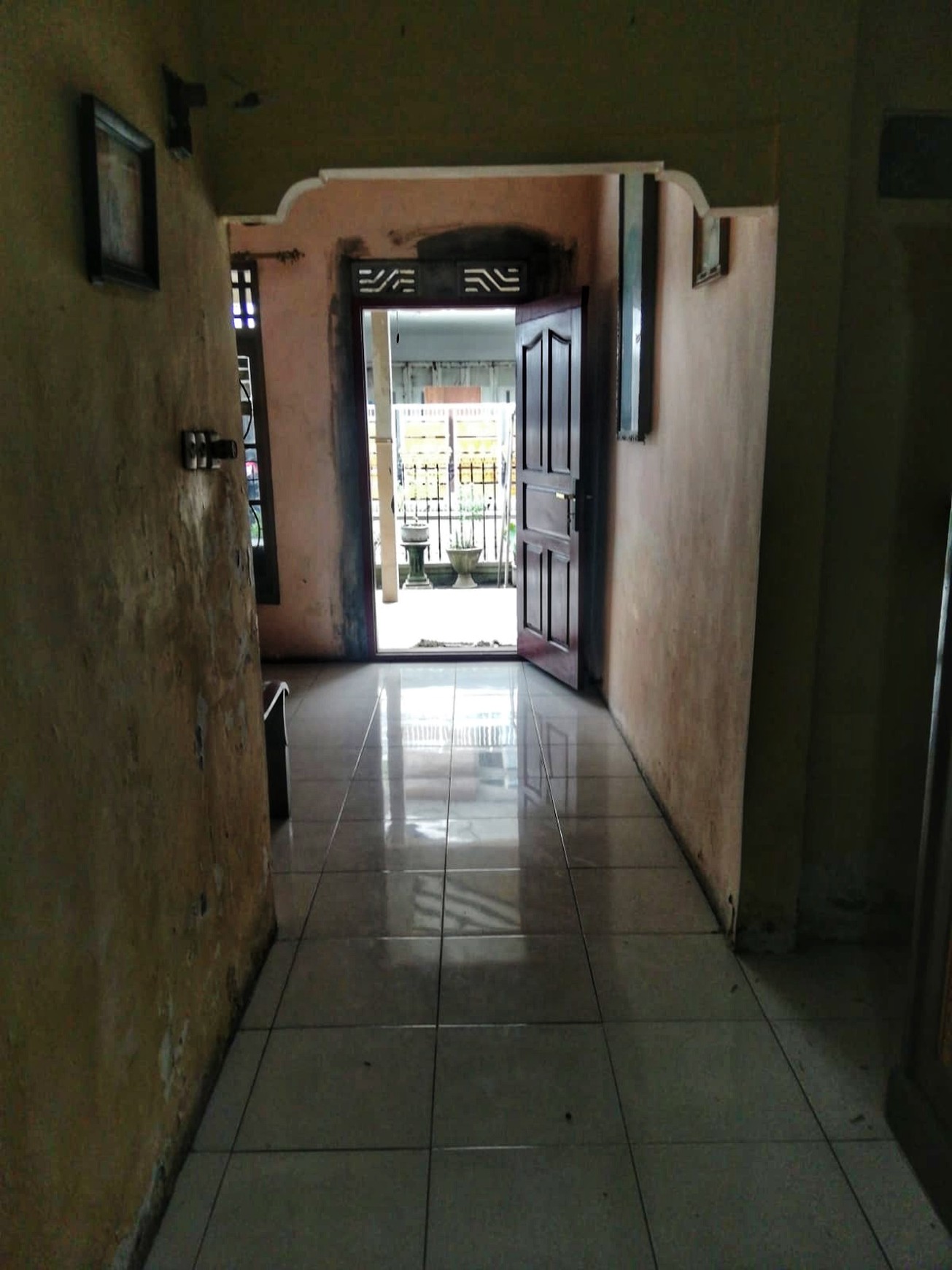 Rumah kost dukuh menanggal jalan utama 