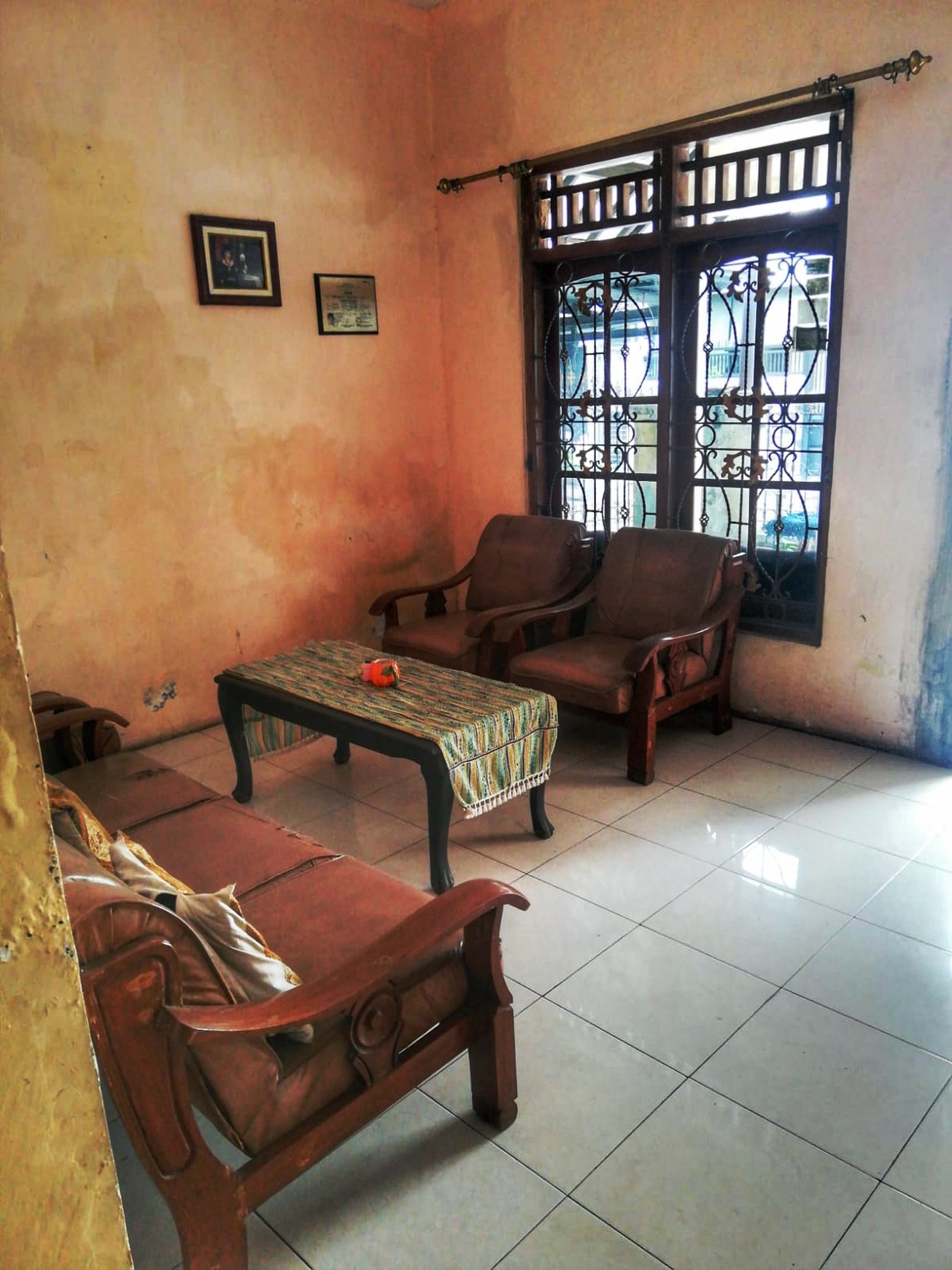 Rumah kost dukuh menanggal jalan utama 