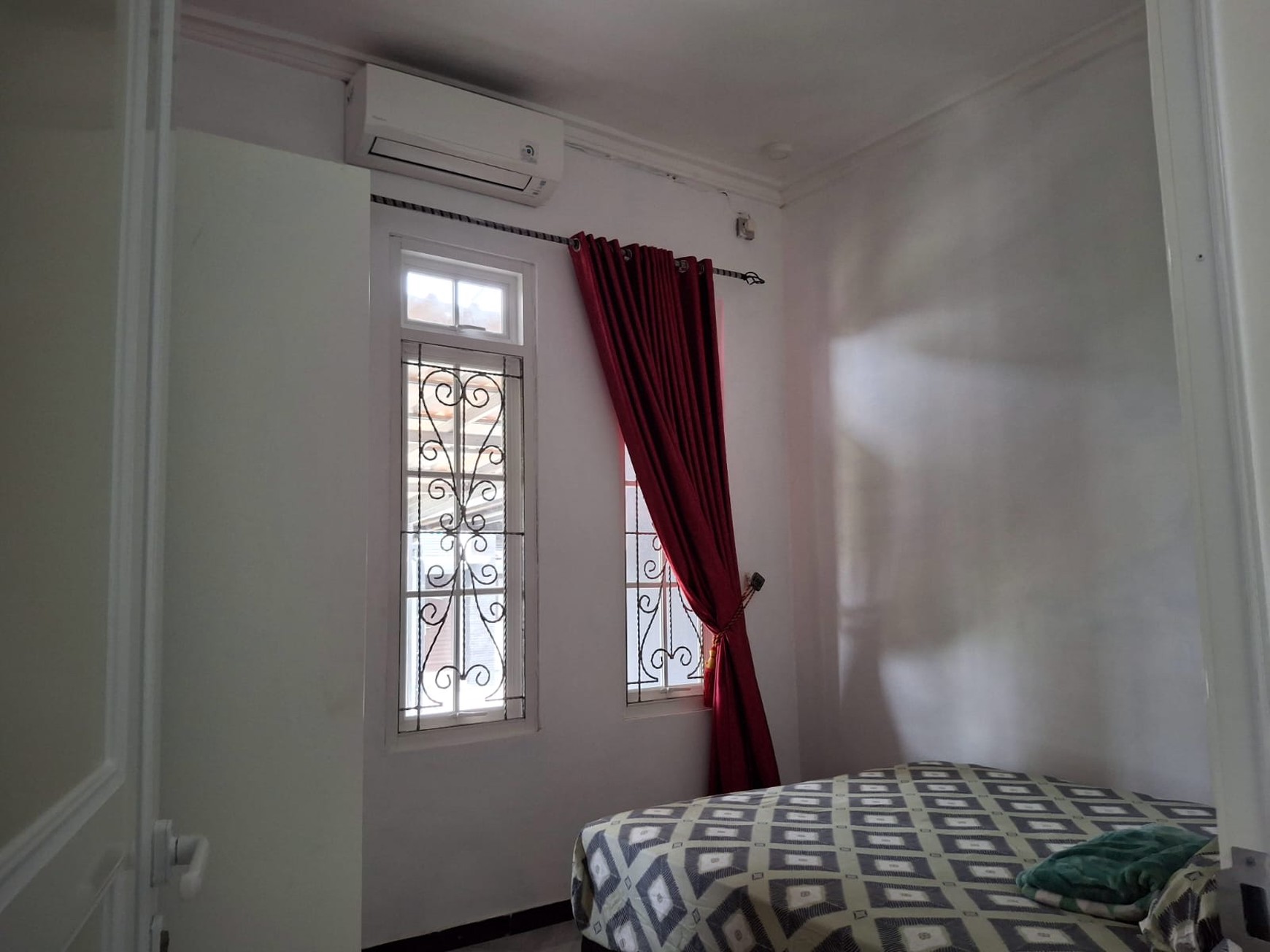 Rumah Mewah dalam Perumahan Paradise Cocok Untuk Keluarga, Dekat Kampus UII dan UGM