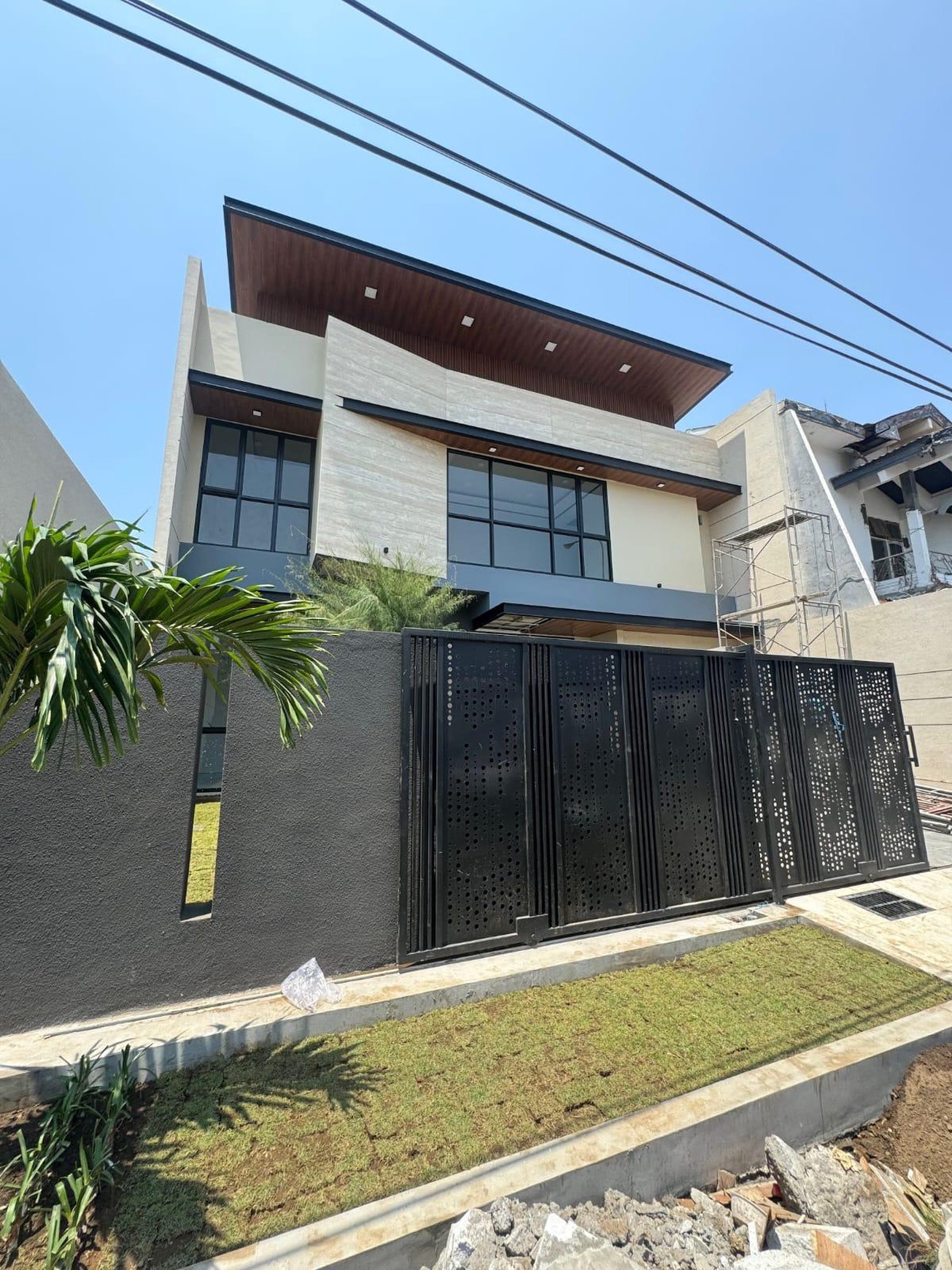 DIJUAL RUMAH MODERN MINIMALIS - KERTAJAYA INDAH TIMUR