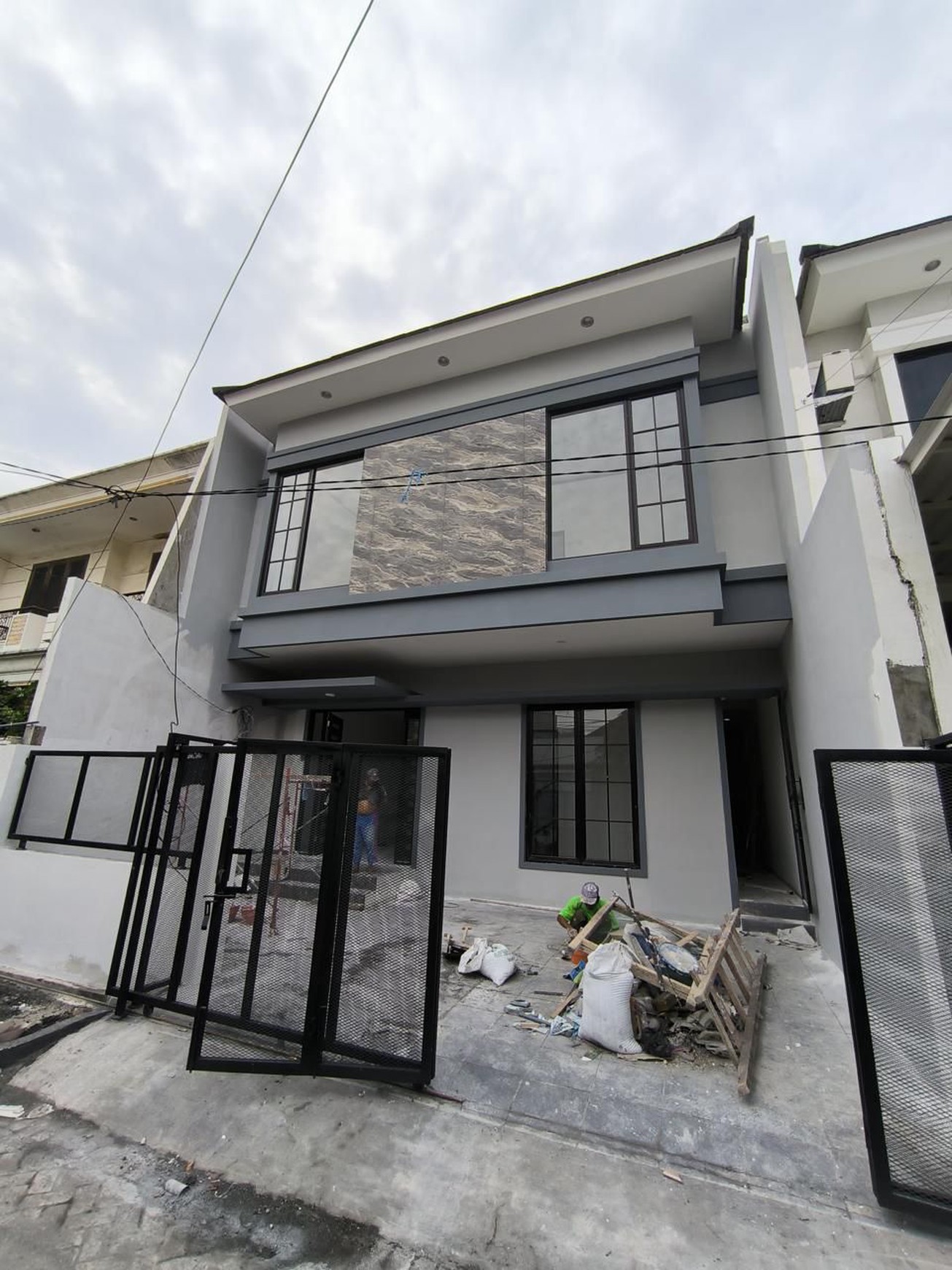 DIJUAL RUMAH MODERN MINIMALIS - WISMA MUKTI SURABAYA TIMUR