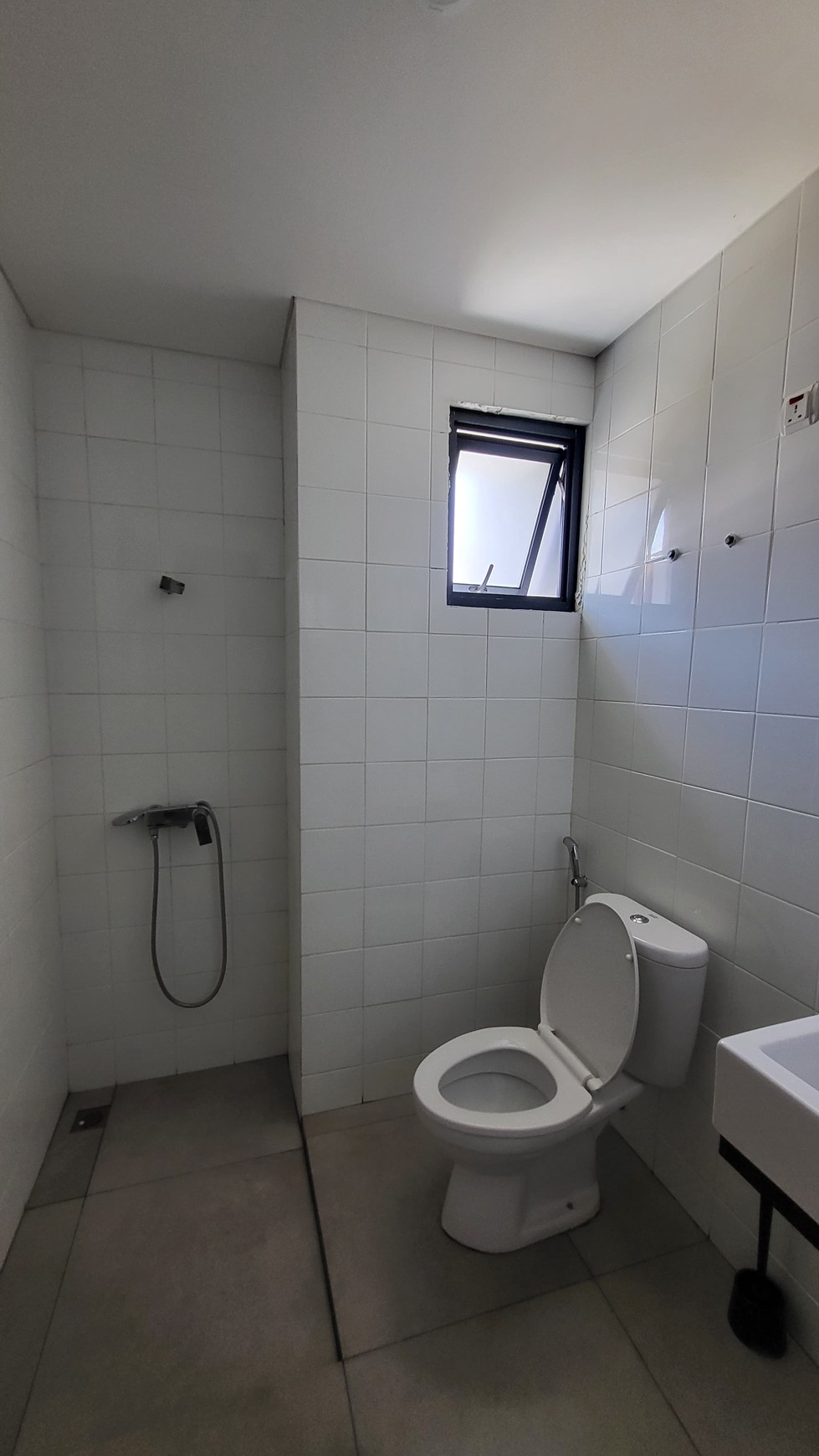 Rumah posisi hoek  Yuthica Lokasi strategis di BSD city