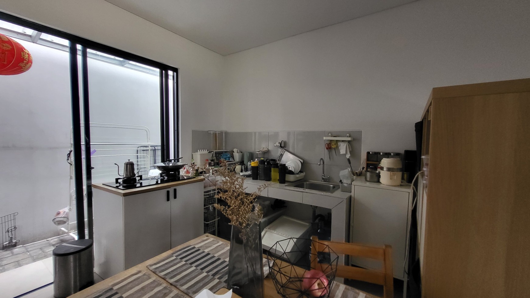 Rumah posisi hoek  Yuthica Lokasi strategis di BSD city