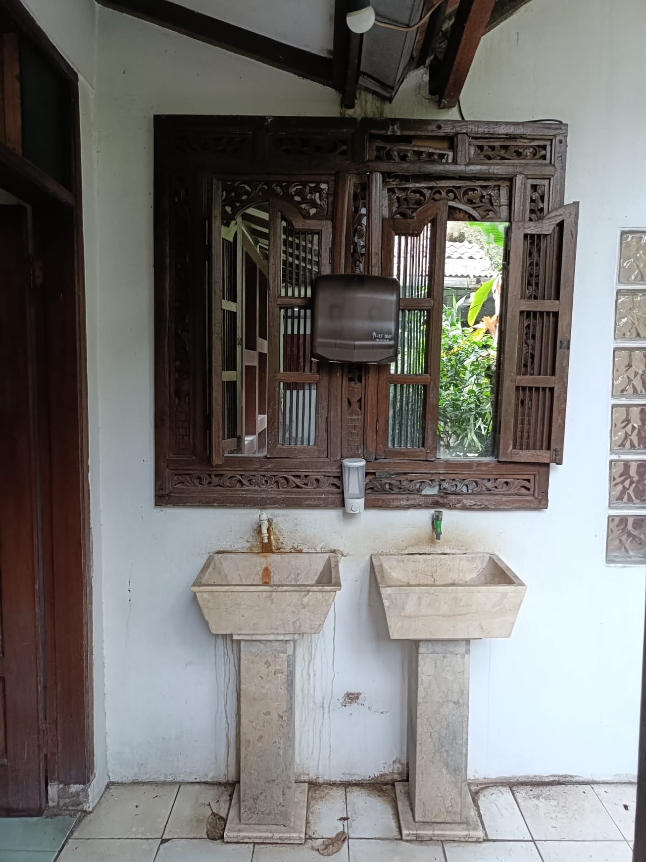 Disewakan Rumah di Tengah Kota Mainroad Pajajaran