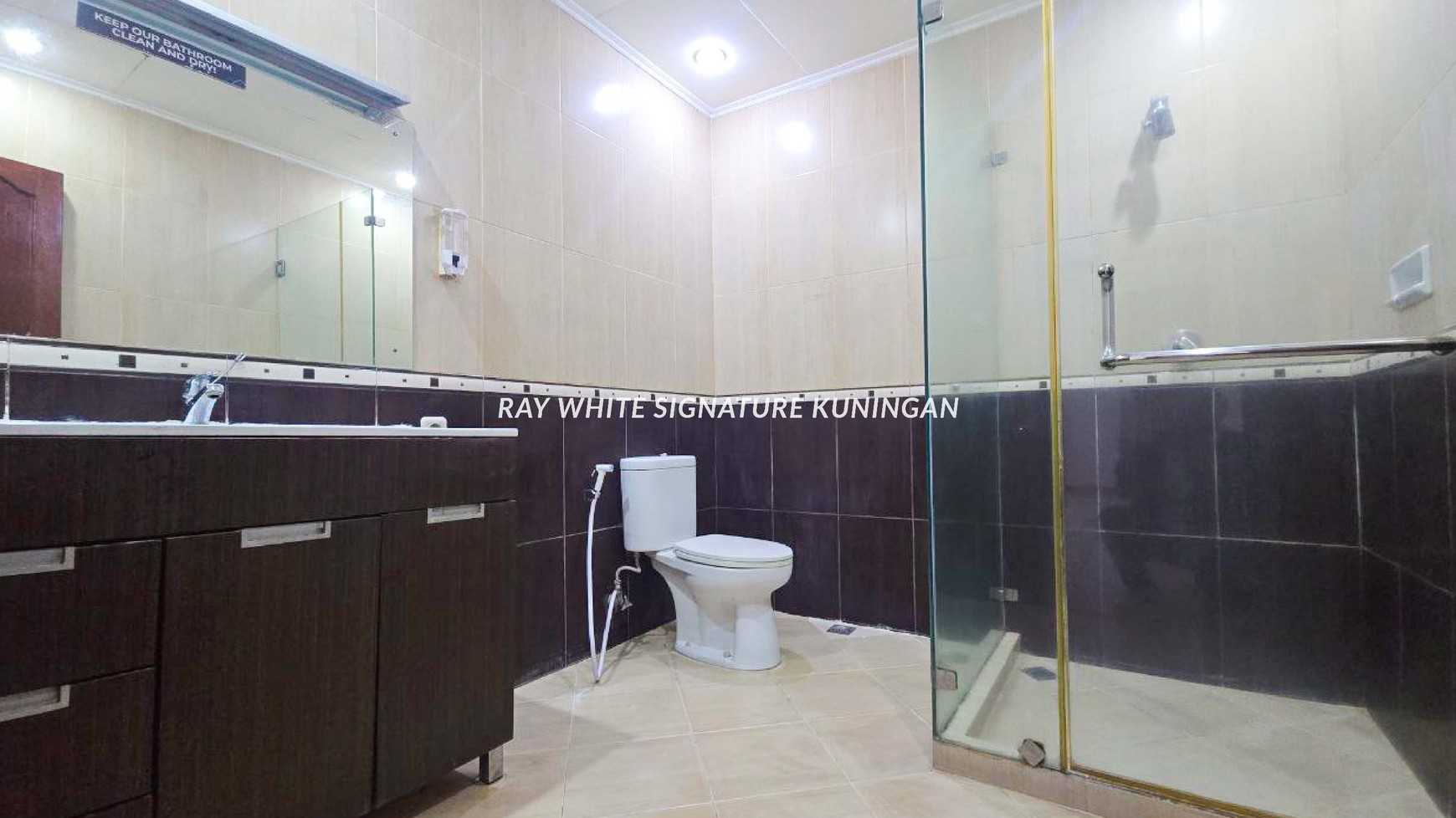 Sewa Rumah 2 Lantai di Panglima Polim XI Kebayoran Baru
