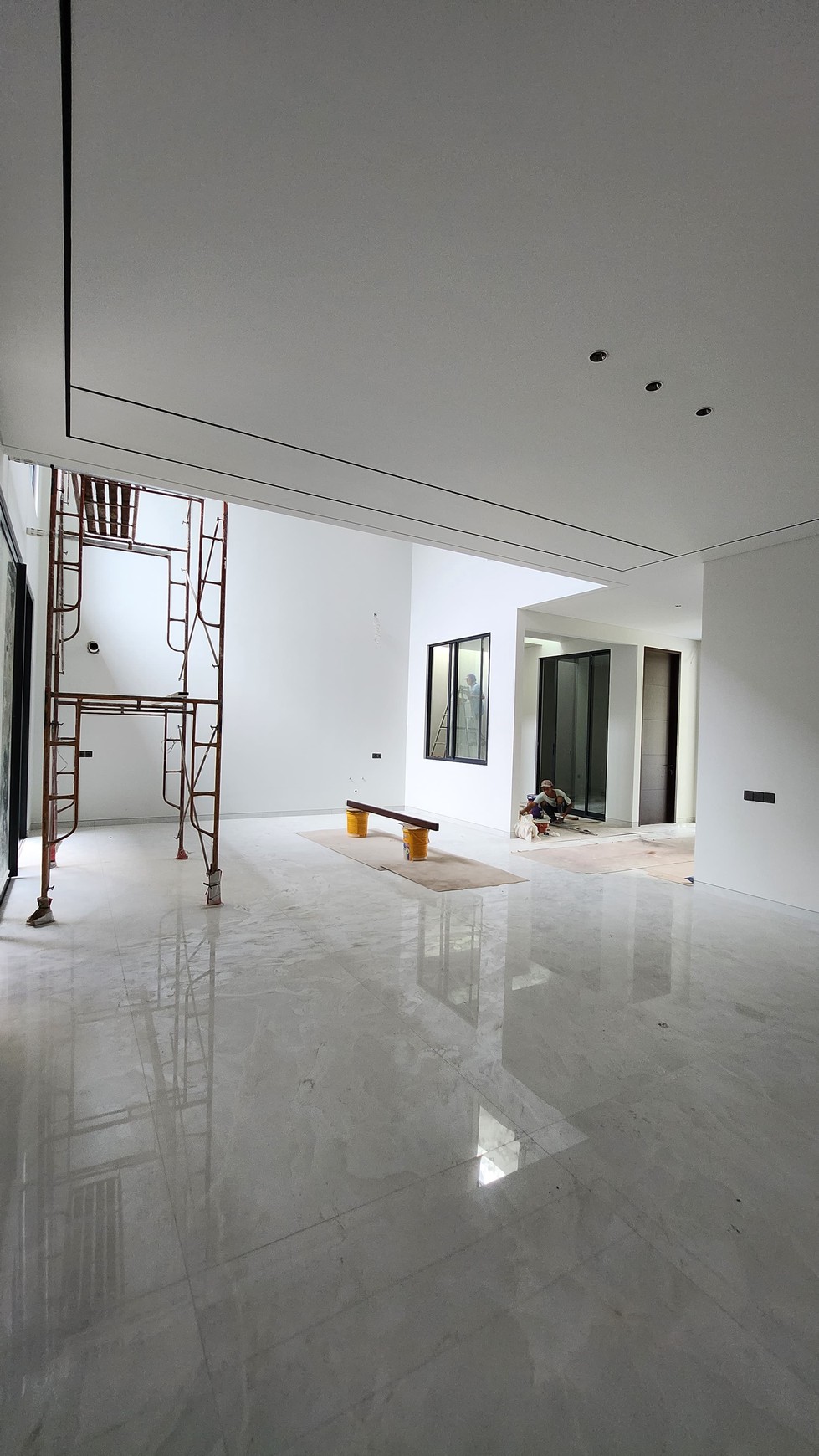 Dijual Rumah Bukit Golf Internasional Citraland Surabaya New Baru Dekat Pakuwon Indah, Graha Family, Villa Valensia, Dian Istana, Bukit Darmo Golf
