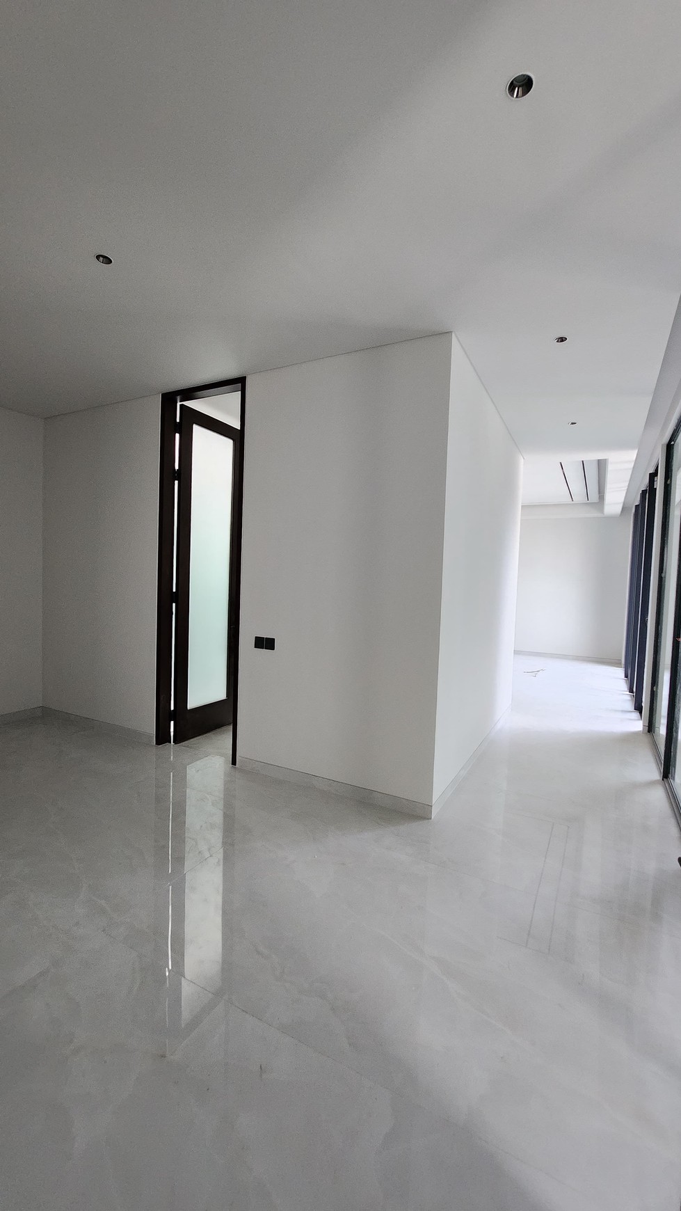 Dijual Rumah Bukit Golf Internasional Citraland Surabaya New Baru Dekat Pakuwon Indah, Graha Family, Villa Valensia, Dian Istana, Bukit Darmo Golf