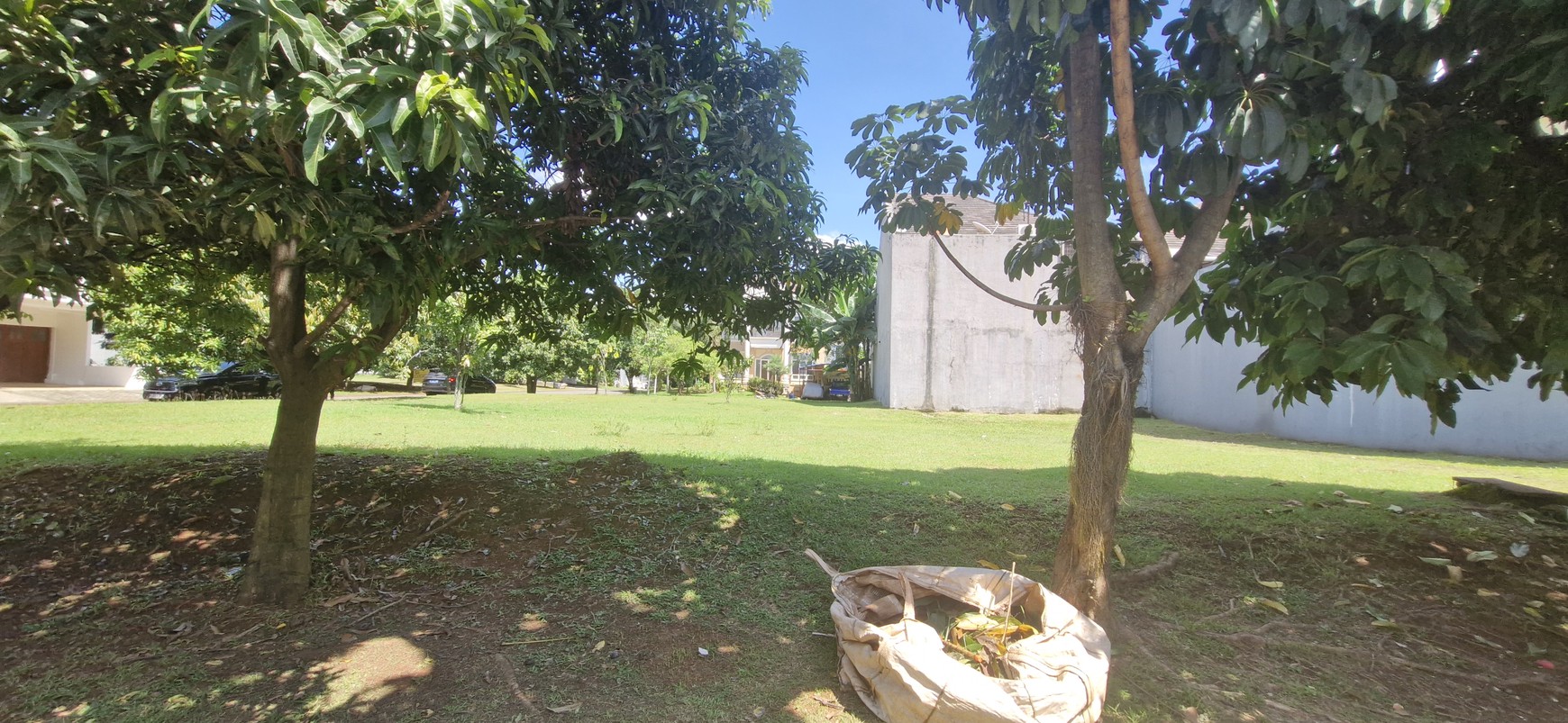 Kavling TERMURAH Hoek di Kota Wisata, Cibubur