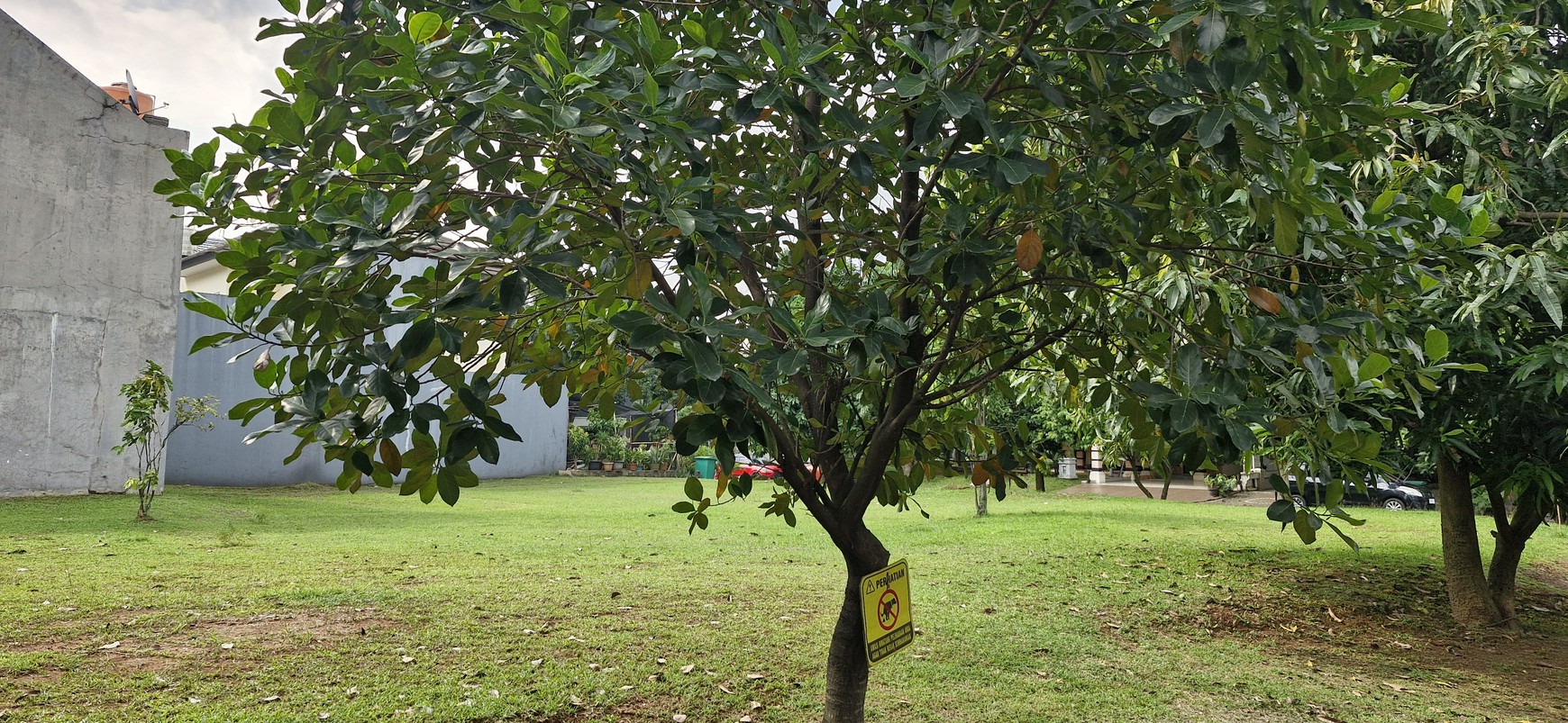Kavling TERMURAH Hoek di Kota Wisata, Cibubur