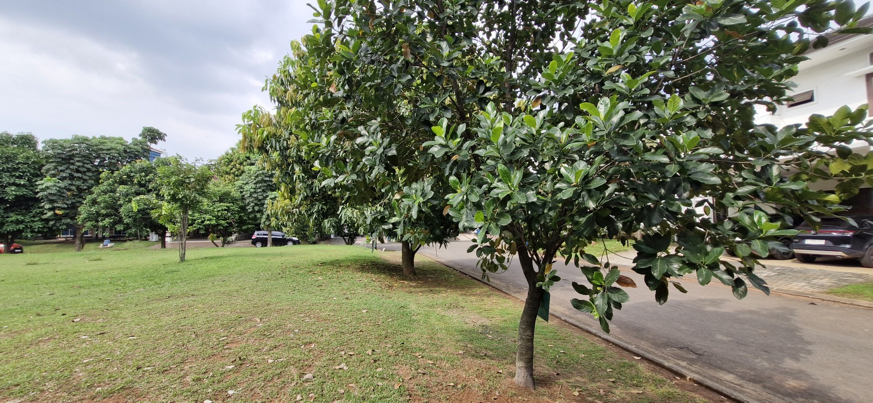 Kavling TERMURAH Hoek di Kota Wisata, Cibubur