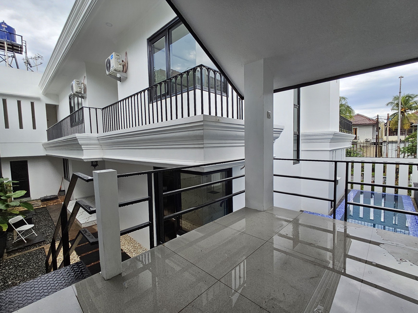 Rumah Bagus, Mewah, dan Asri ada Kolam Renang di Bintaro Jaya, Sektor 8 