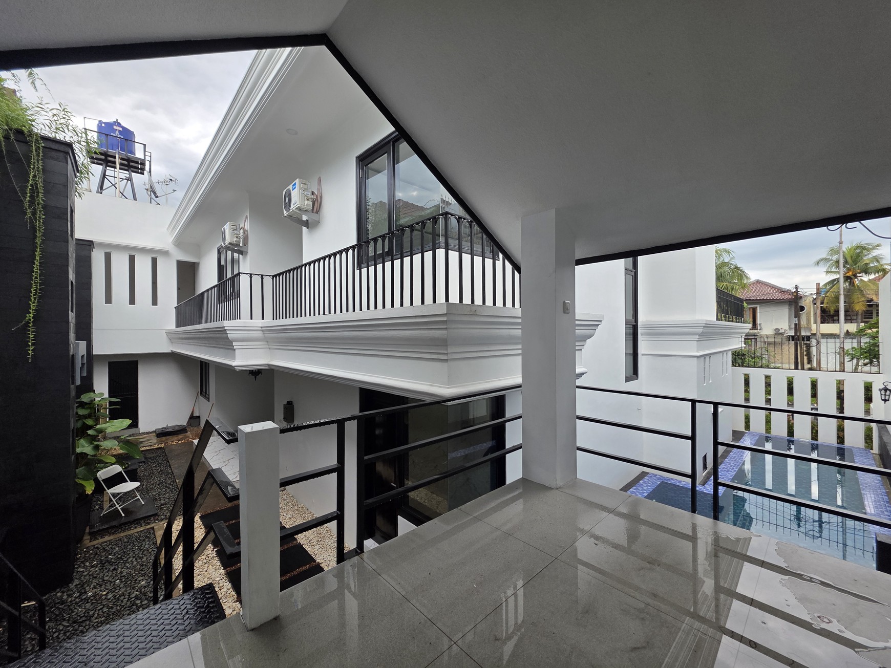 Rumah Bagus, Mewah, dan Asri ada Kolam Renang di Bintaro Jaya, Sektor 8 