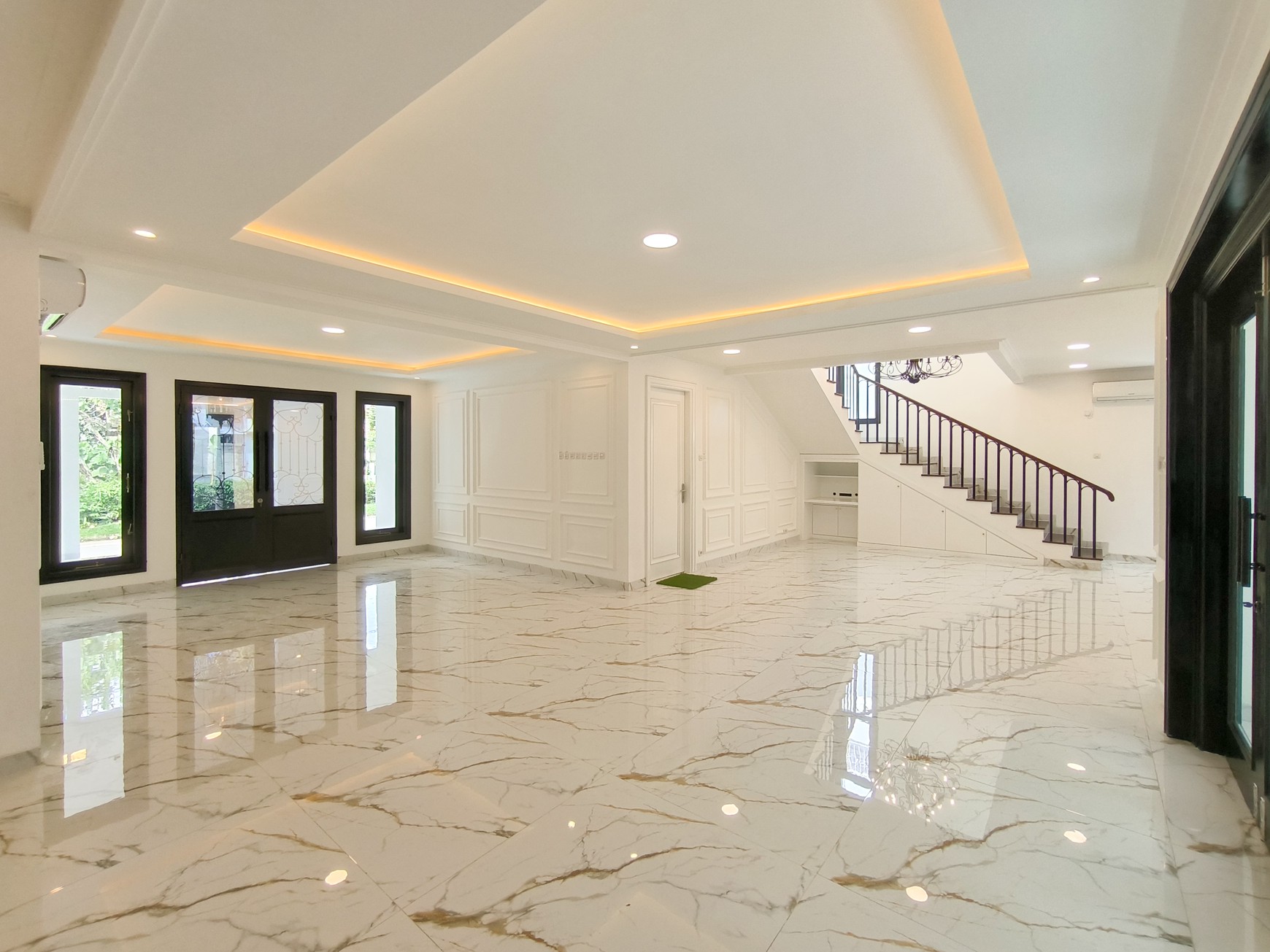 Rumah Bagus, Mewah, dan Asri ada Kolam Renang di Bintaro Jaya, Sektor 8 