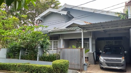 Rumah Sektor 9 Bintaro posisi di hoek dekat taman, rumah 1 lantai...