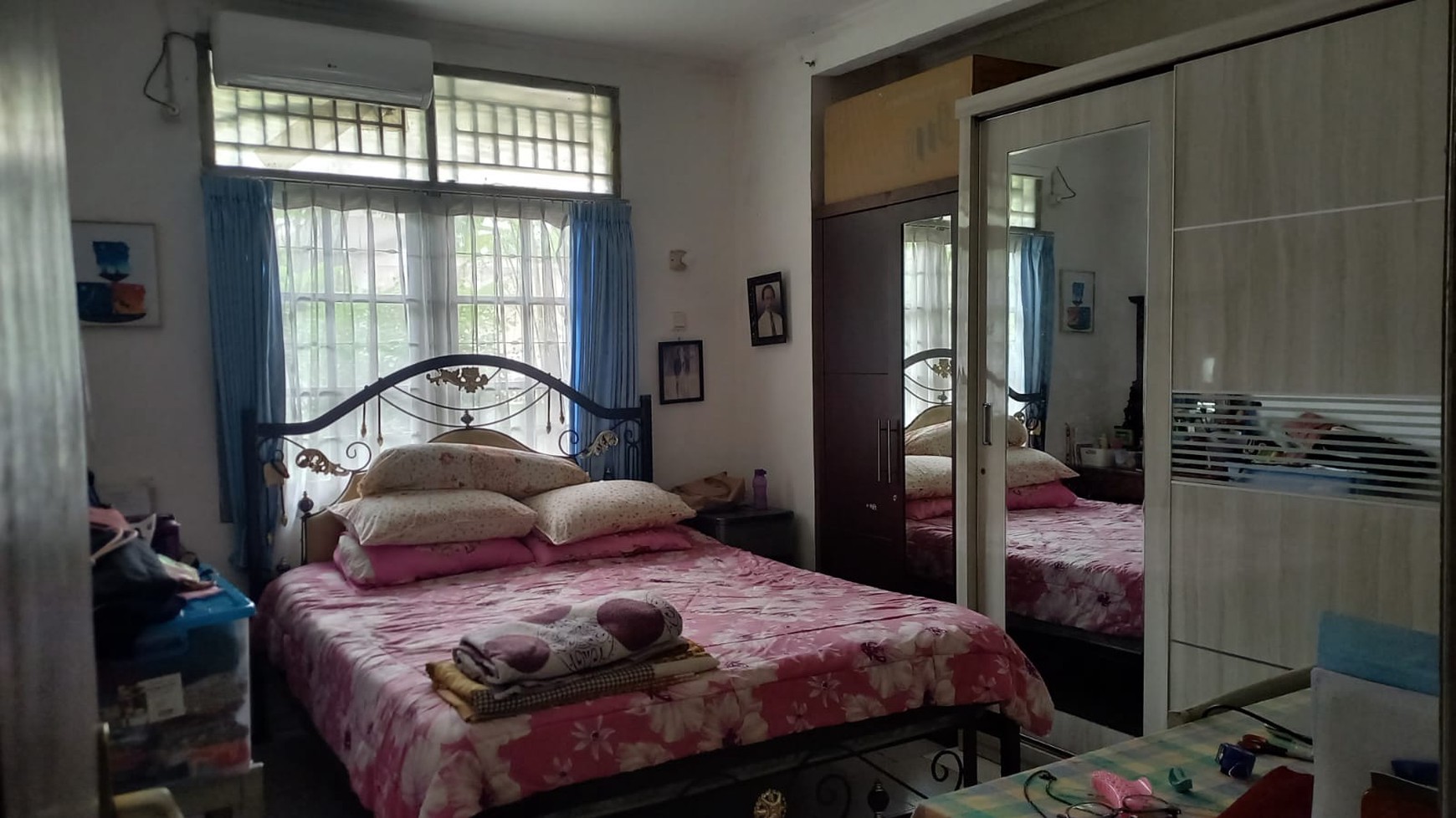 Rumah Sektor 9 Bintaro posisi di hoek dekat taman, rumah 1 lantai...