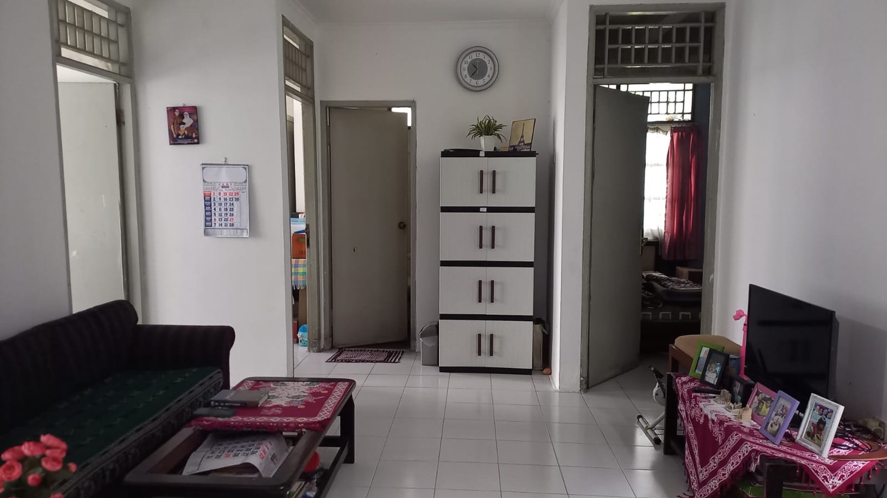 Rumah Sektor 9 Bintaro posisi di hoek dekat taman, rumah 1 lantai...