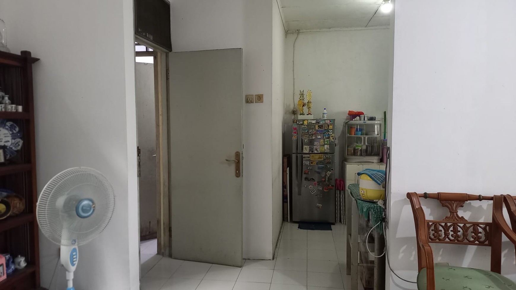 Rumah Sektor 9 Bintaro posisi di hoek dekat taman, rumah 1 lantai...