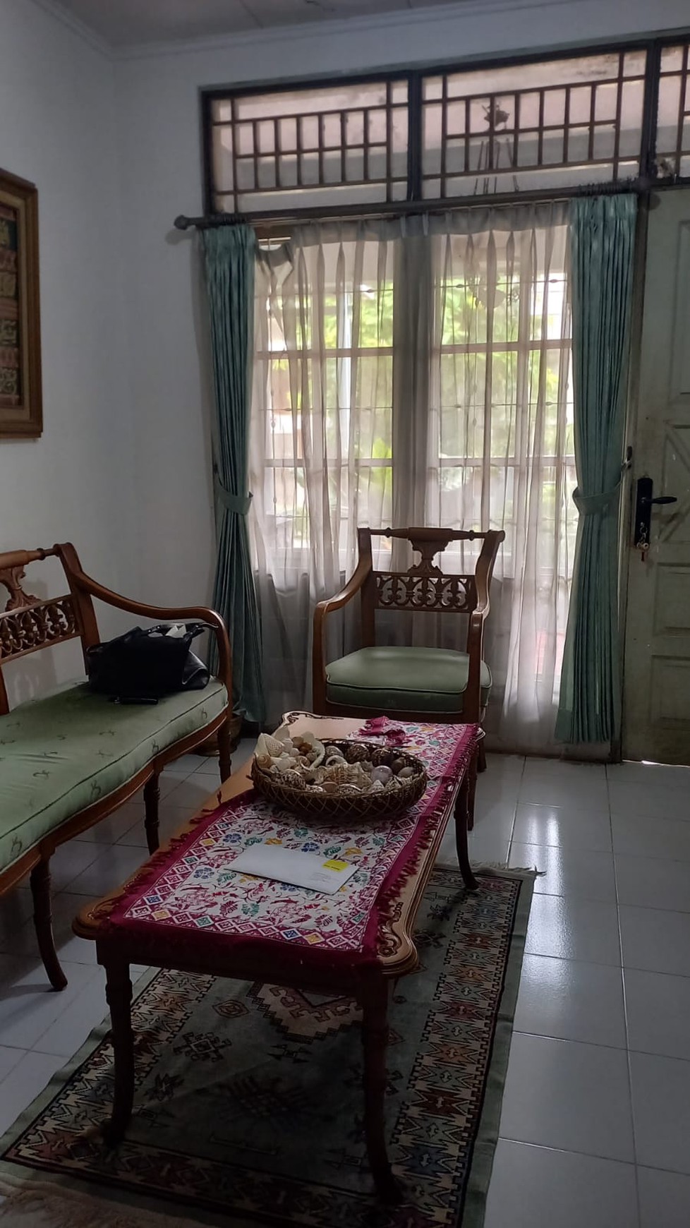 Rumah Sektor 9 Bintaro posisi di hoek dekat taman, rumah 1 lantai...