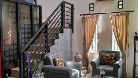 Dijual Rumah Row Jalan Lebar, Lokasi Premium Rungkut