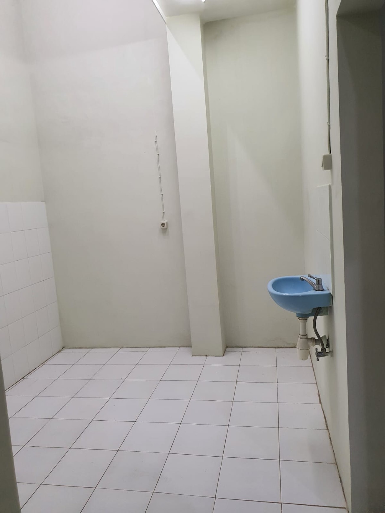 Dijual Rumah Full Bangunan Hadap Utara SHM Rungkut, Surabaya