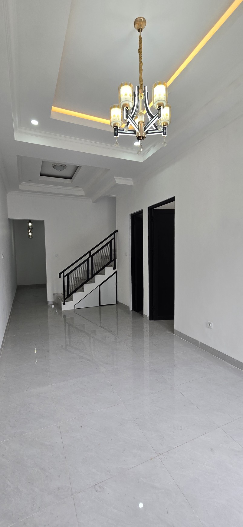 rumah 2 lantai baru di Kencana Loka BSD City dekat dengan Stasiun Rawabuntu dan EXIT Tol