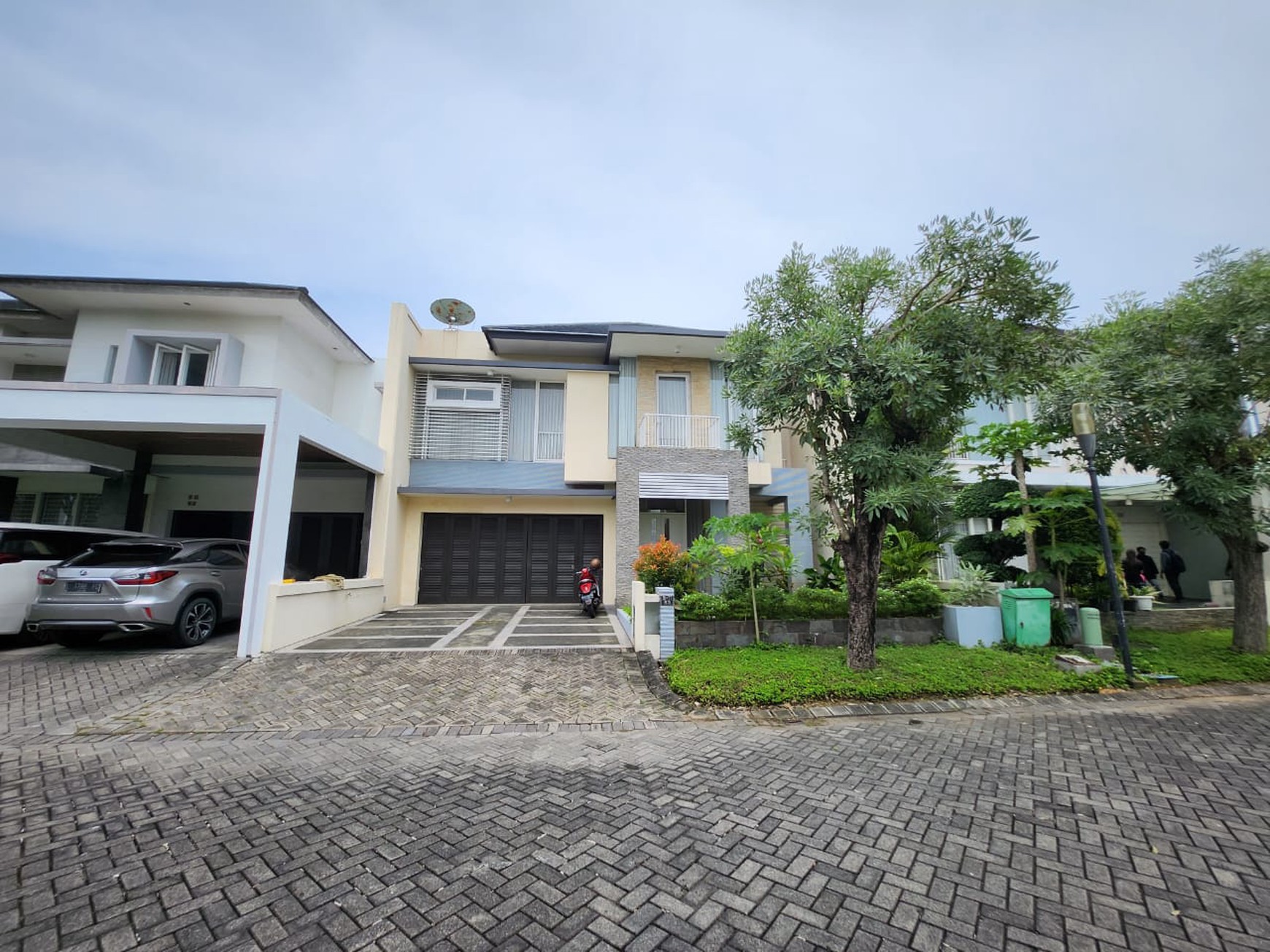 ROYAL RESIDENCE PRIVATE POOL 4M- AN WIYUNG SURABAYA