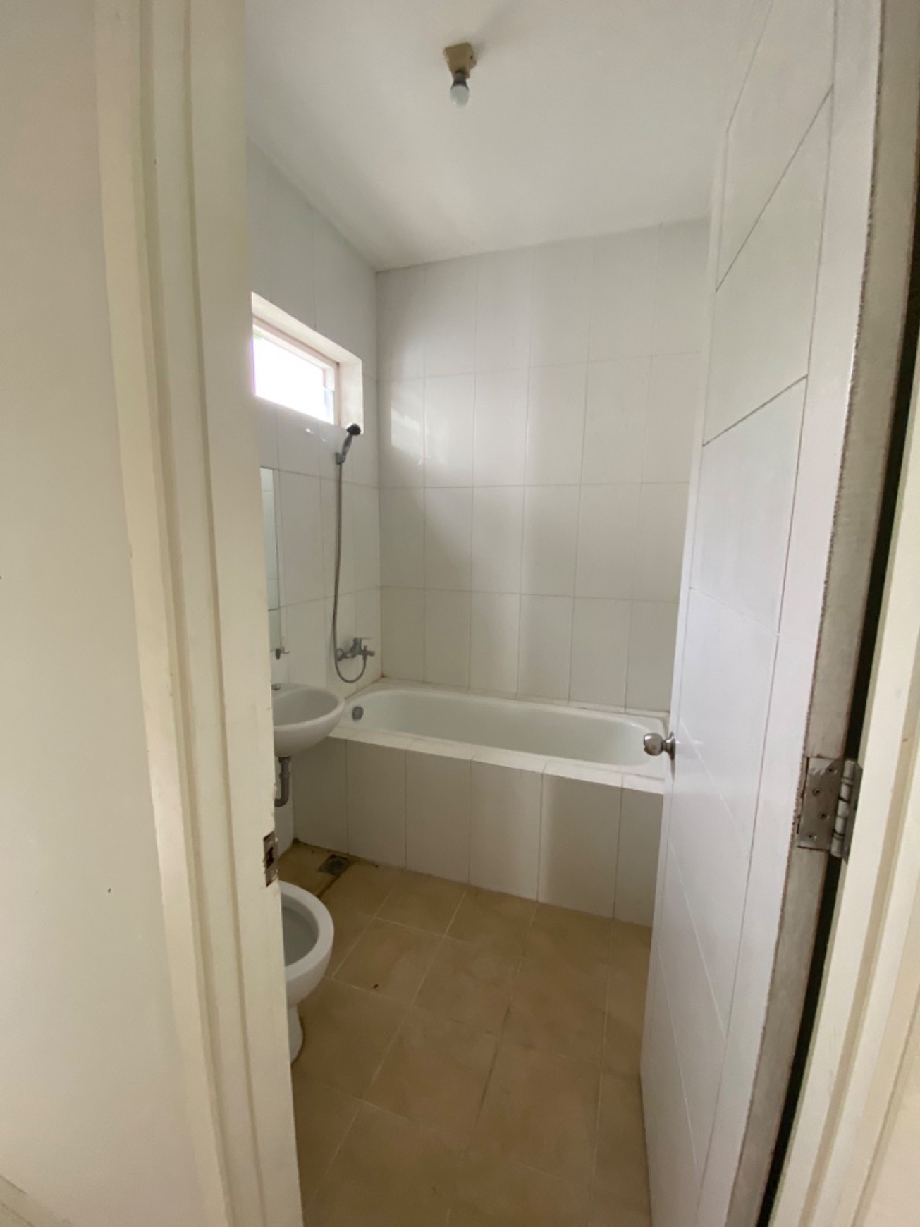 Rumah Bagus Siap Huni Asri di Cluster Emerald View, Bintaro Jaya Sektor 9 