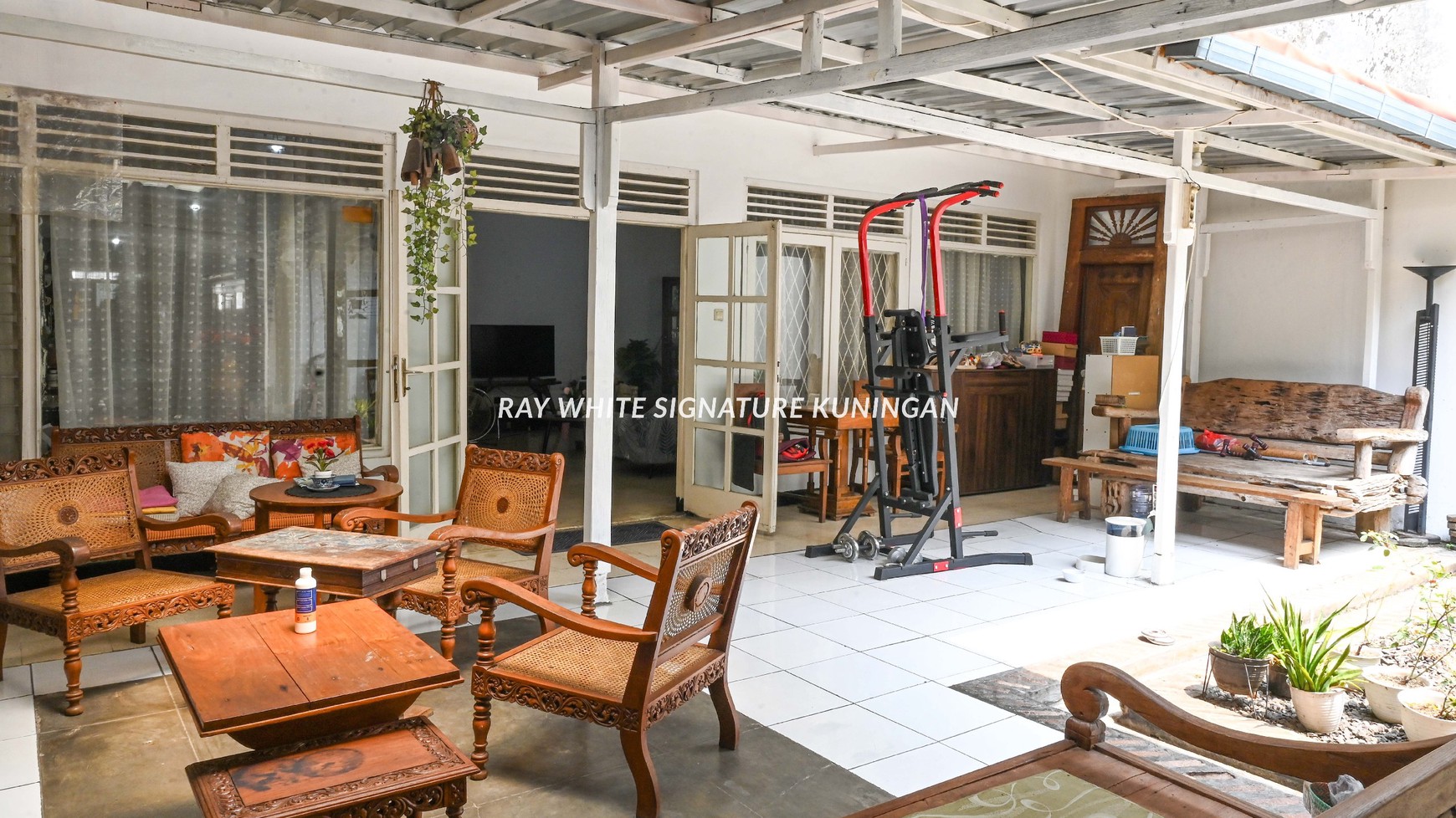 Dijual Rumah Lama Terawat di Jl Wijaya VII Lokasi Prime