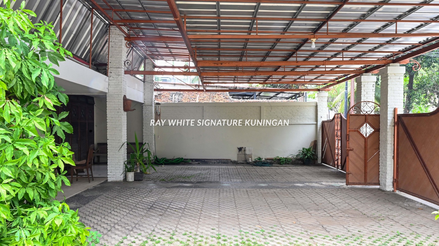 Dijual Rumah Lama Terawat di Jl Wijaya VII Lokasi Prime