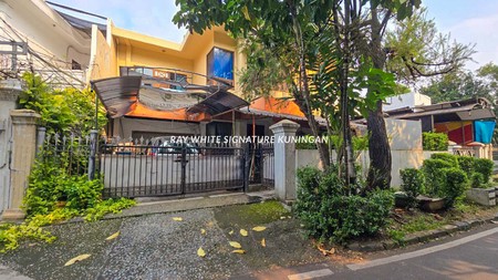 Rumah Bangunan Lama Siap Huni di Jl Pam Baru I Pejompongan BenHil