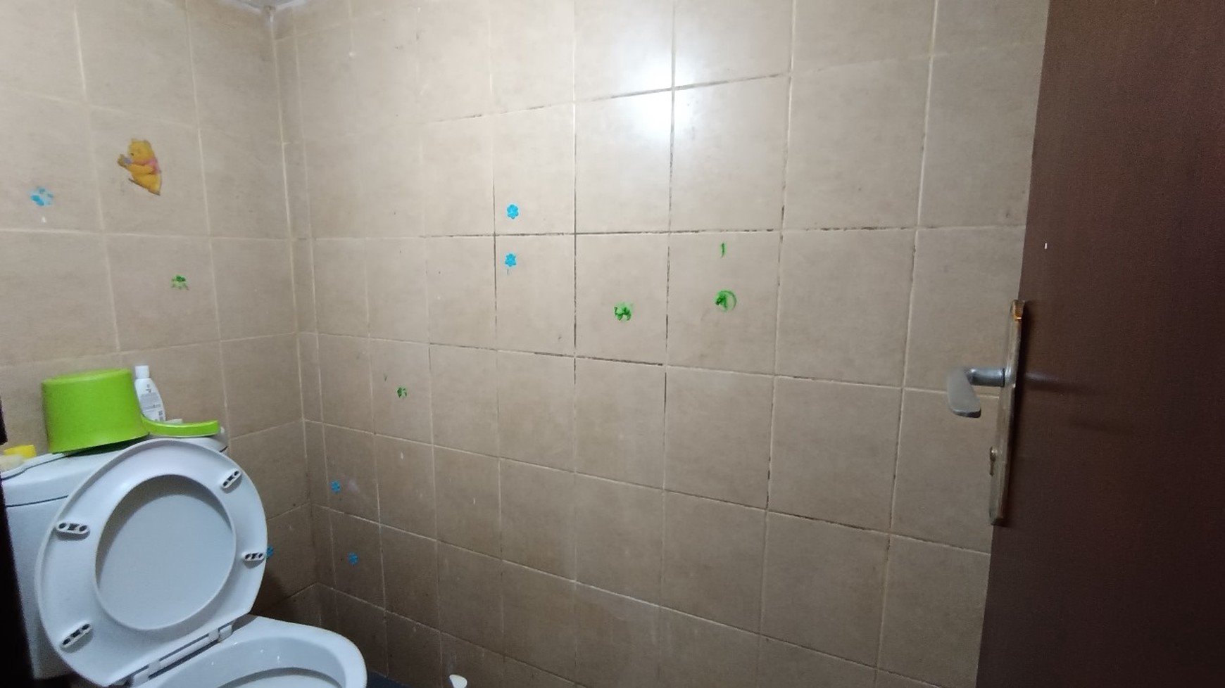 Dijual Rumah 2 Lantai Asri dan Nyaman Lokasi Strategis di Jagakarsa, Jakarta Selatan