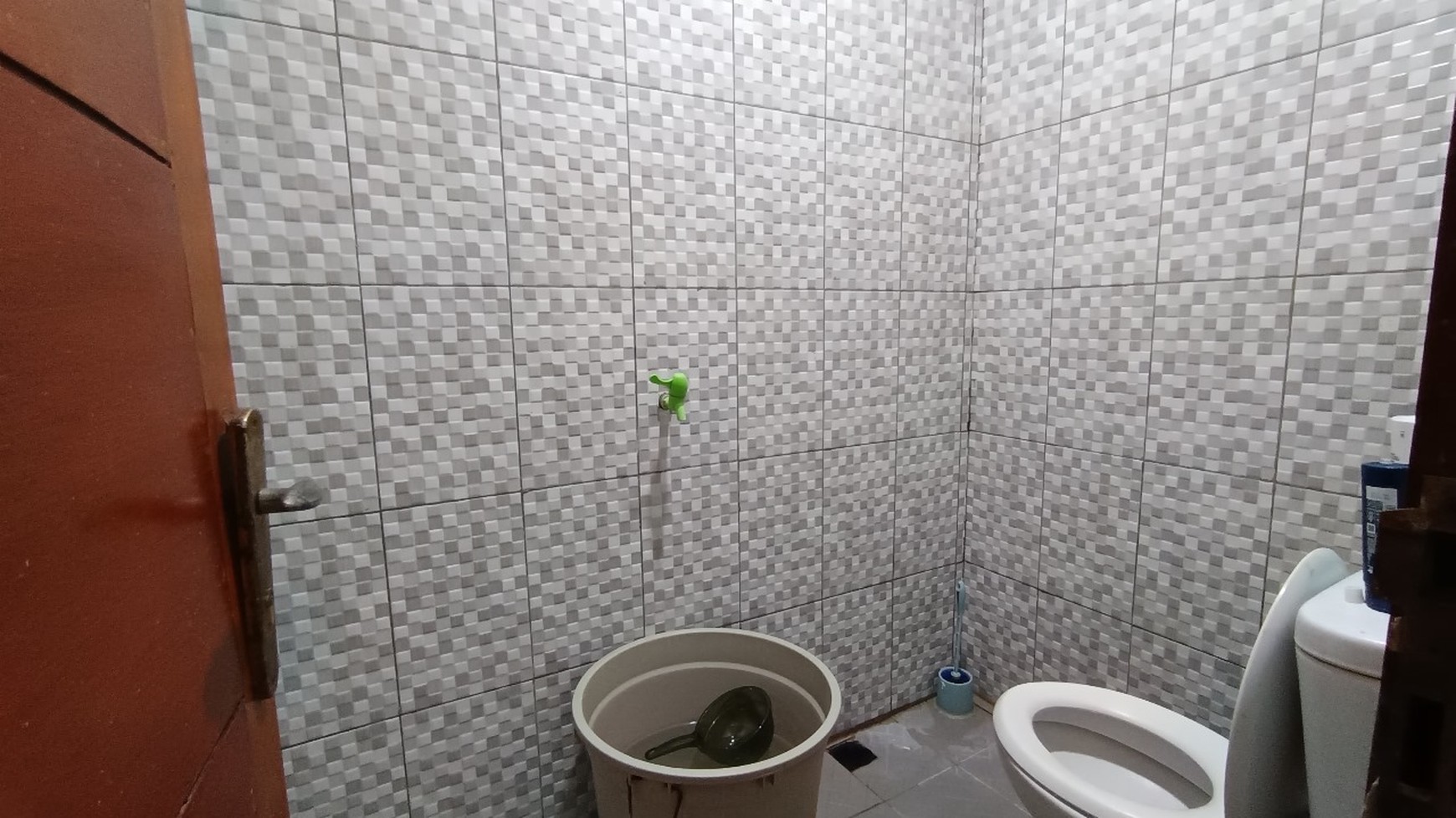 Dijual Rumah 2 Lantai Asri dan Nyaman Lokasi Strategis di Jagakarsa, Jakarta Selatan