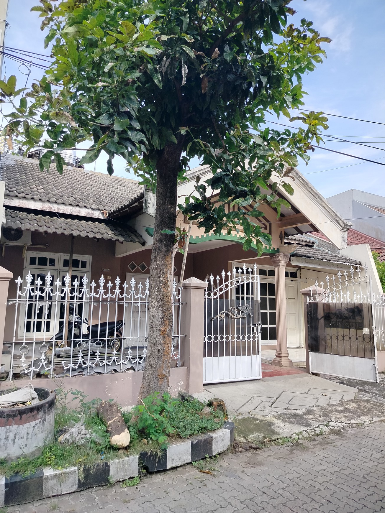 Disewakan rumah murah Ketintang 