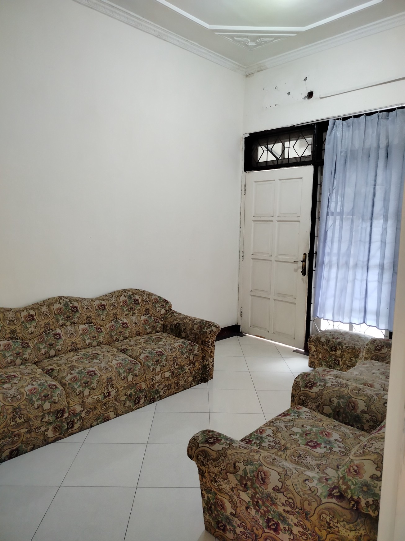 Disewakan rumah murah Ketintang 