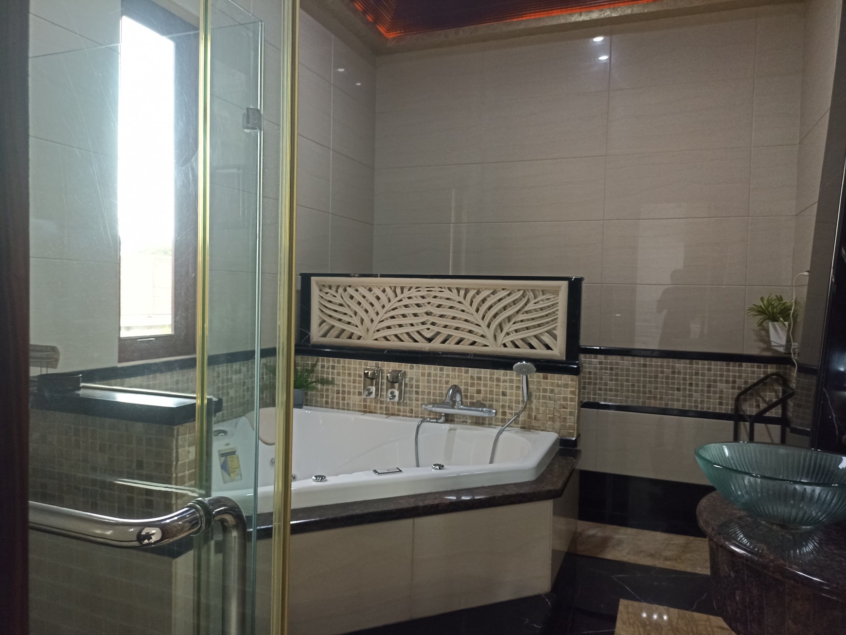 Dijual Rumah Mewah dan Asri di Pondok Indah - Hunian Eksklusif di Lokasi Premium