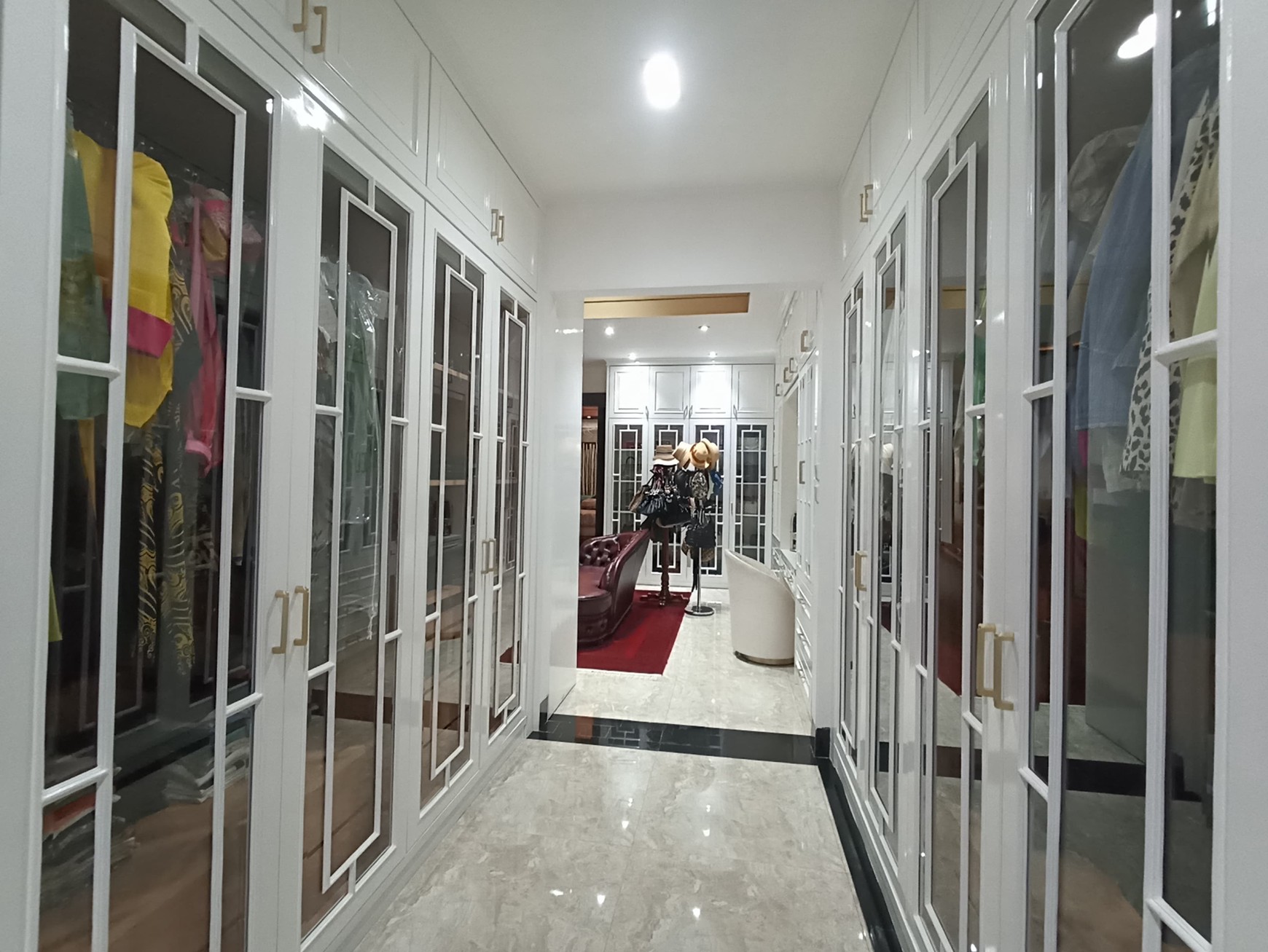 Dijual Rumah Mewah dan Asri di Pondok Indah - Hunian Eksklusif di Lokasi Premium
