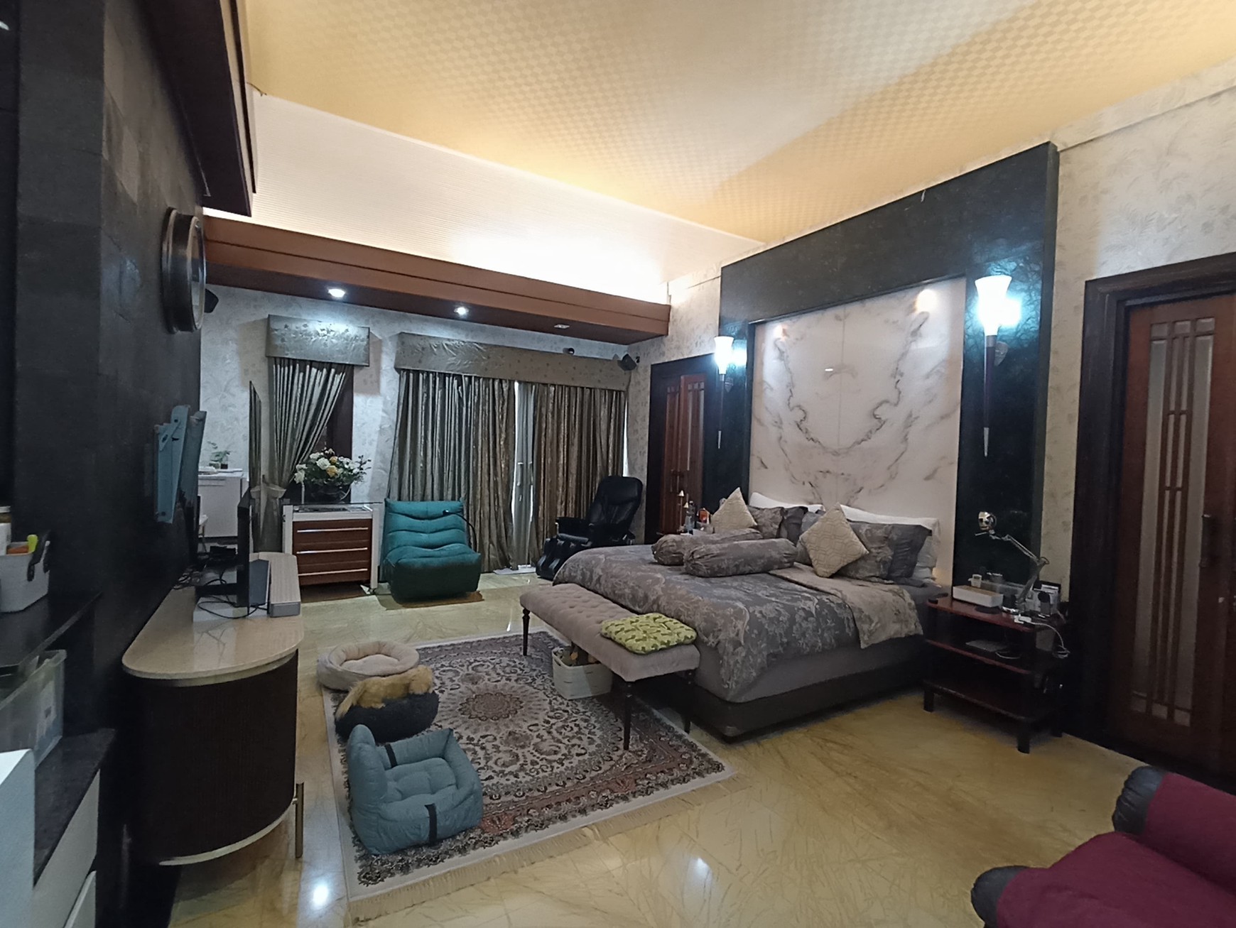 Dijual Rumah Mewah dan Asri di Pondok Indah - Hunian Eksklusif di Lokasi Premium