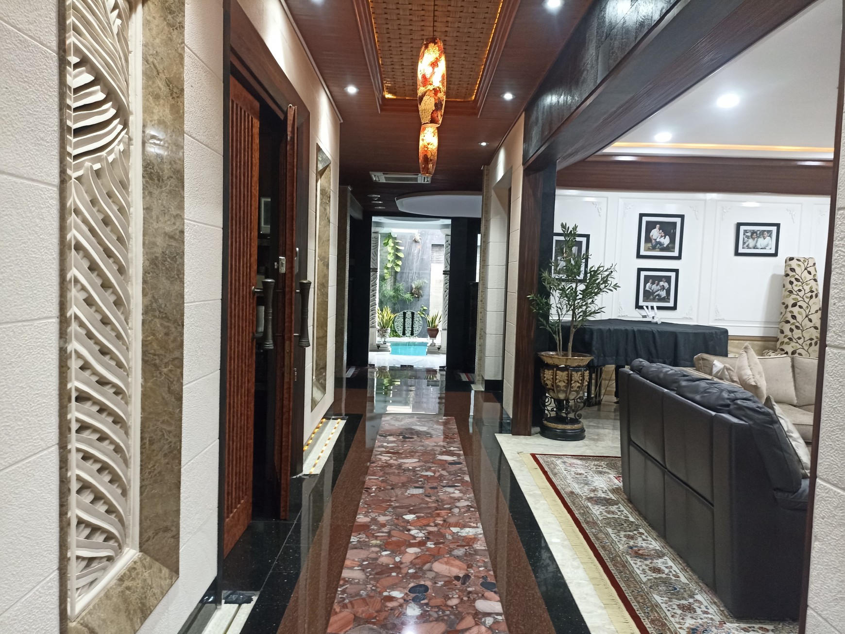 Dijual Rumah Mewah dan Asri di Pondok Indah - Hunian Eksklusif di Lokasi Premium