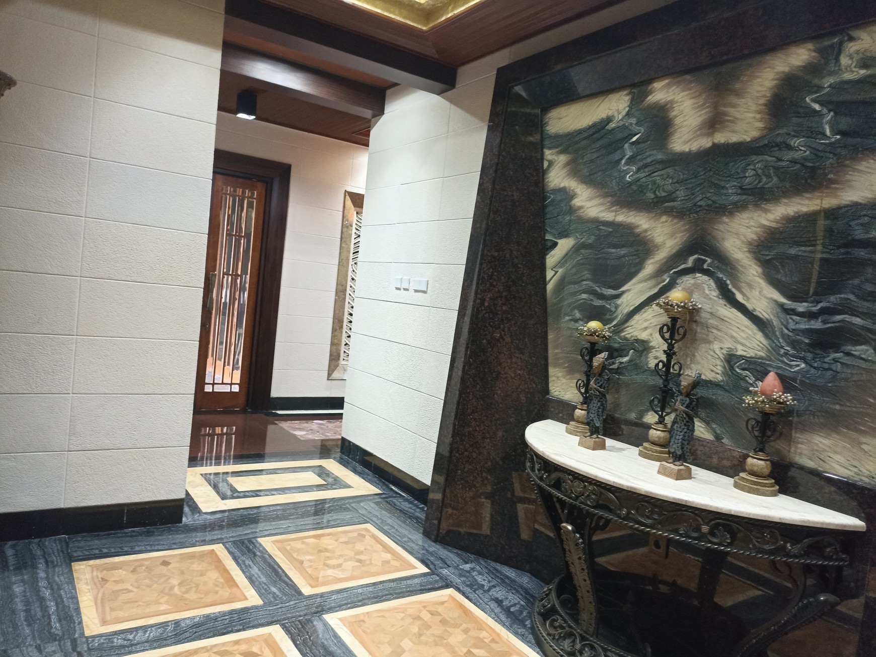 Dijual Rumah Mewah dan Asri di Pondok Indah - Hunian Eksklusif di Lokasi Premium