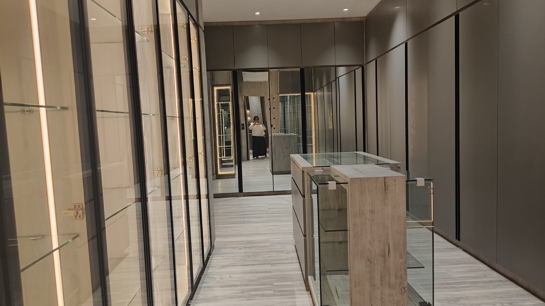 Rumah Mewah dijual di Pondok Indah - Elegan, luas dan siap Huni